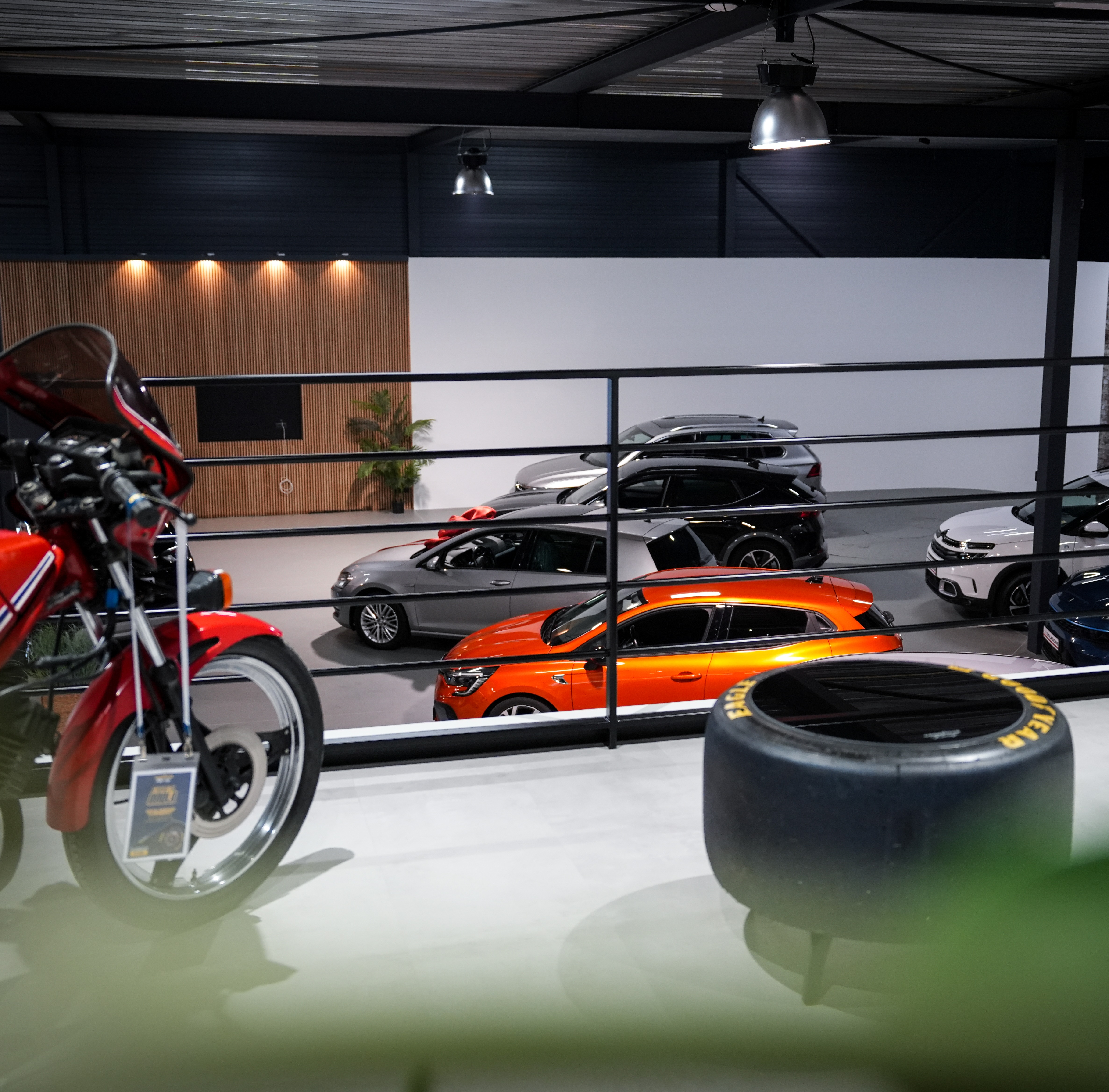 Gallery gallery_images_2_5_17829792181648221338.jpg  | Autobedrijf van Geel
