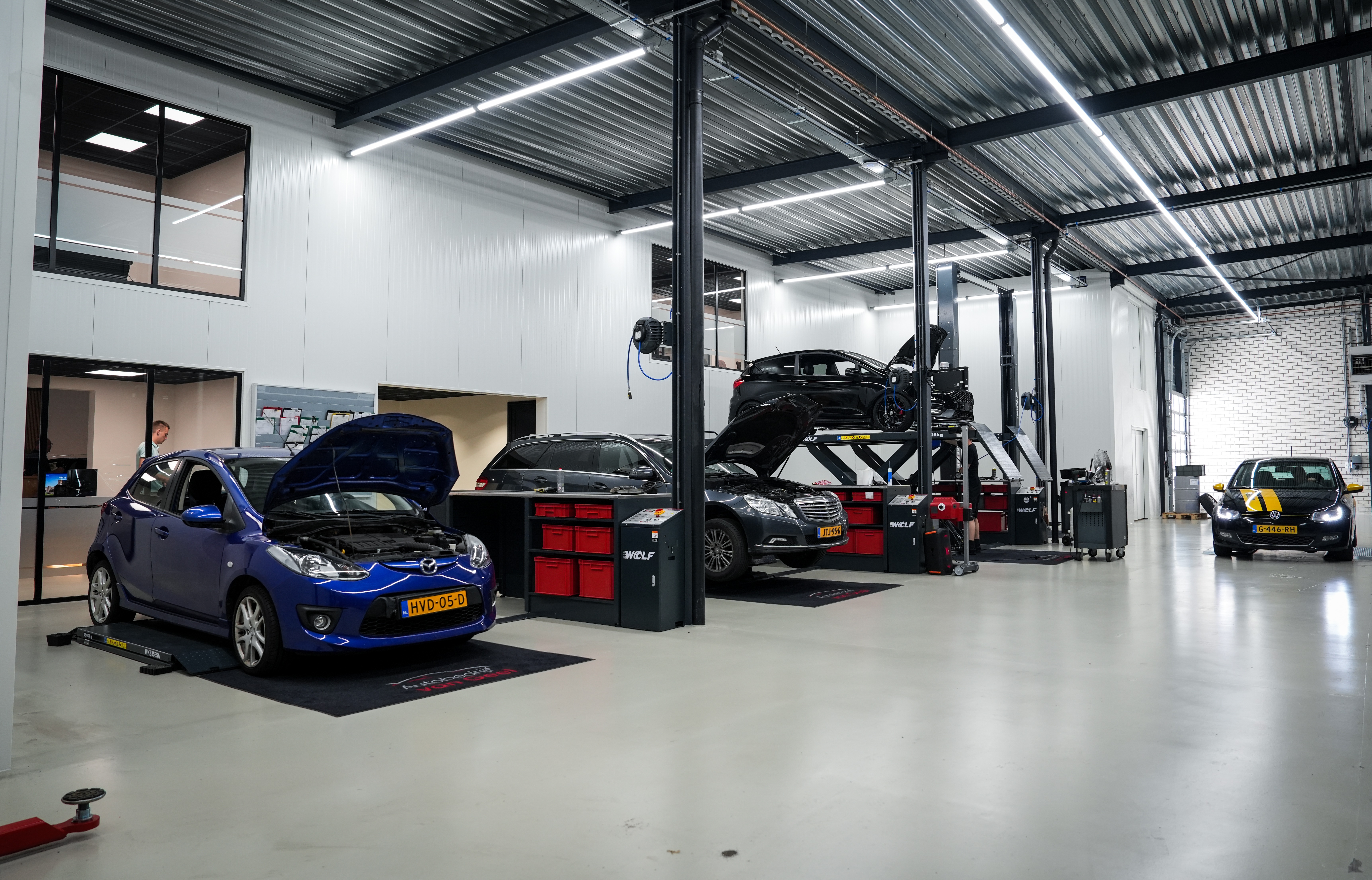 Gallery gallery_images_3_4_1782979218715586137.jpg 05 | Autobedrijf van Geel