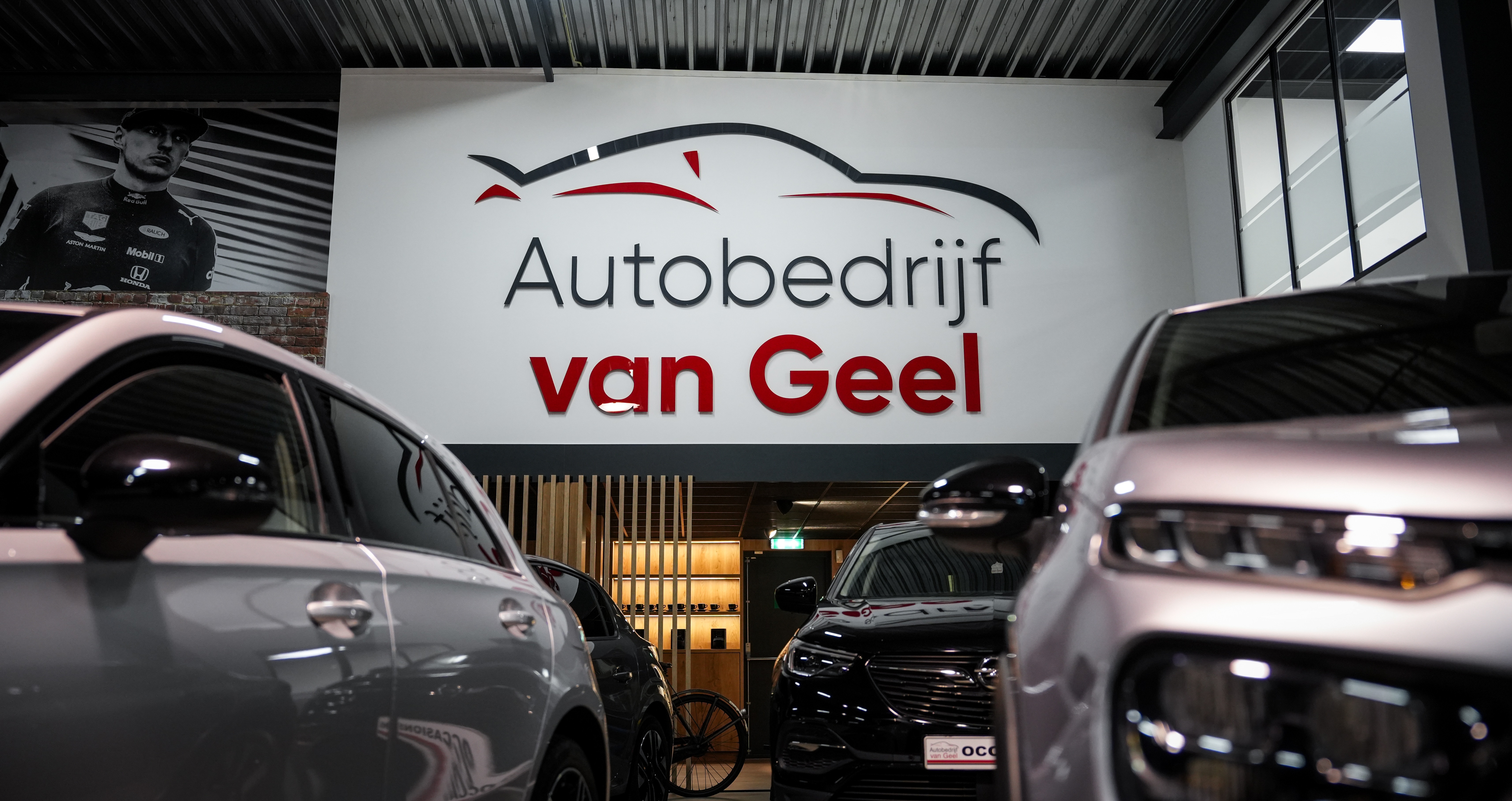 Subpage Listing Image Importservice | Autobedrijf van Geel