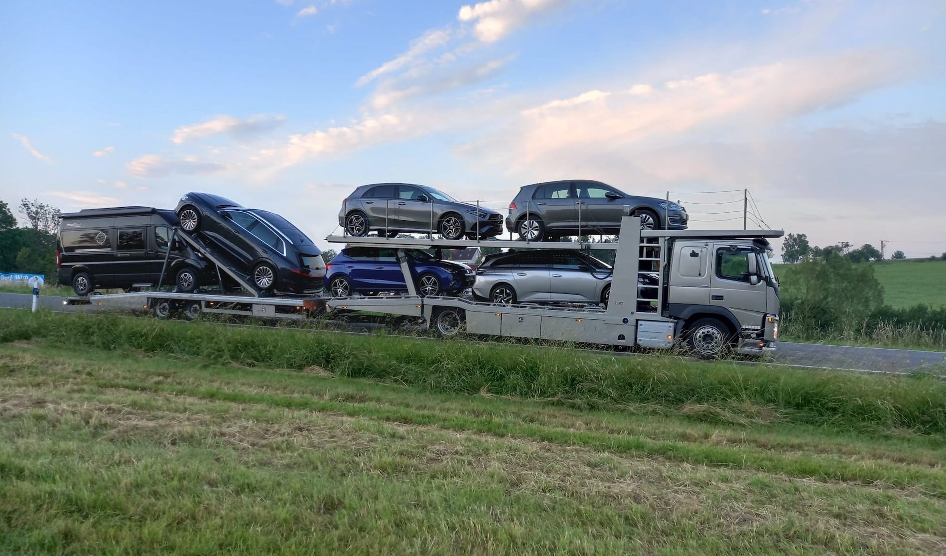 Content 20_content_image_1763713822221115351.jpg Transport | Autobedrijf van Geel