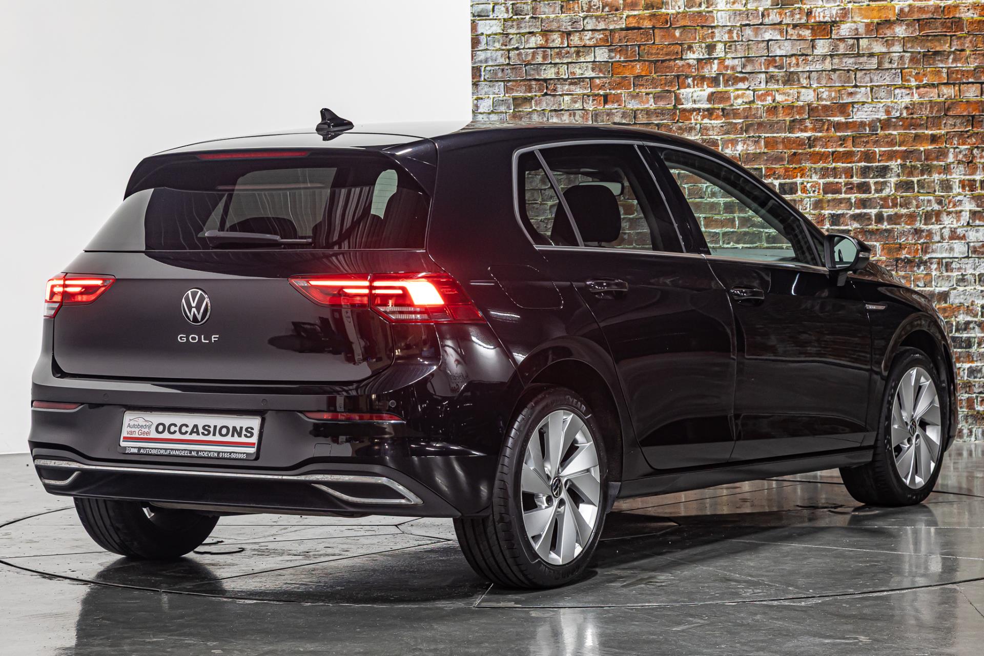 Volkswagen Golf 1.5 TSI R-Line I Stoelen met memory I Stoelverwarming I Rijklaarprijs 44499459-13.jpg | Autobedrijf van Geel