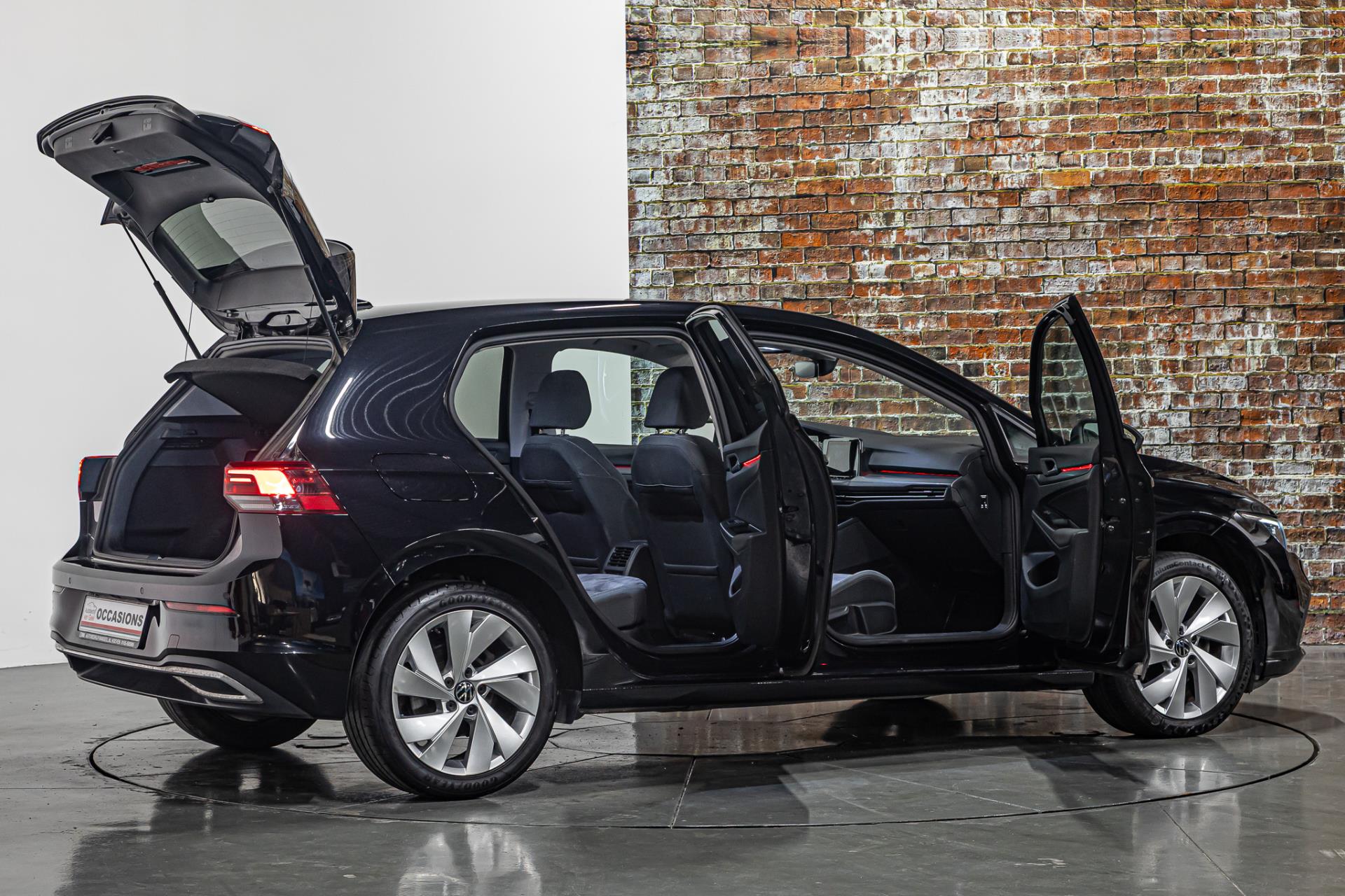 Volkswagen Golf 1.5 TSI R-Line I Stoelen met memory I Stoelverwarming I Rijklaarprijs 44499459-15.jpg | Autobedrijf van Geel