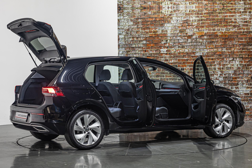 Volkswagen Golf 1.5 TSI R-Line I Stoelen met memory I Stoelverwarming I Rijklaarprijs 44499459-15.jpg | Autobedrijf van Geel