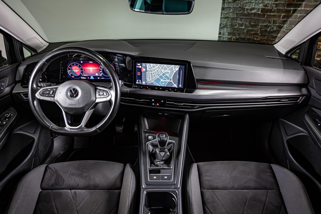 Volkswagen Golf 1.5 TSI R-Line I Stoelen met memory I Stoelverwarming I Rijklaarprijs 44499459-30.jpg | Autobedrijf van Geel