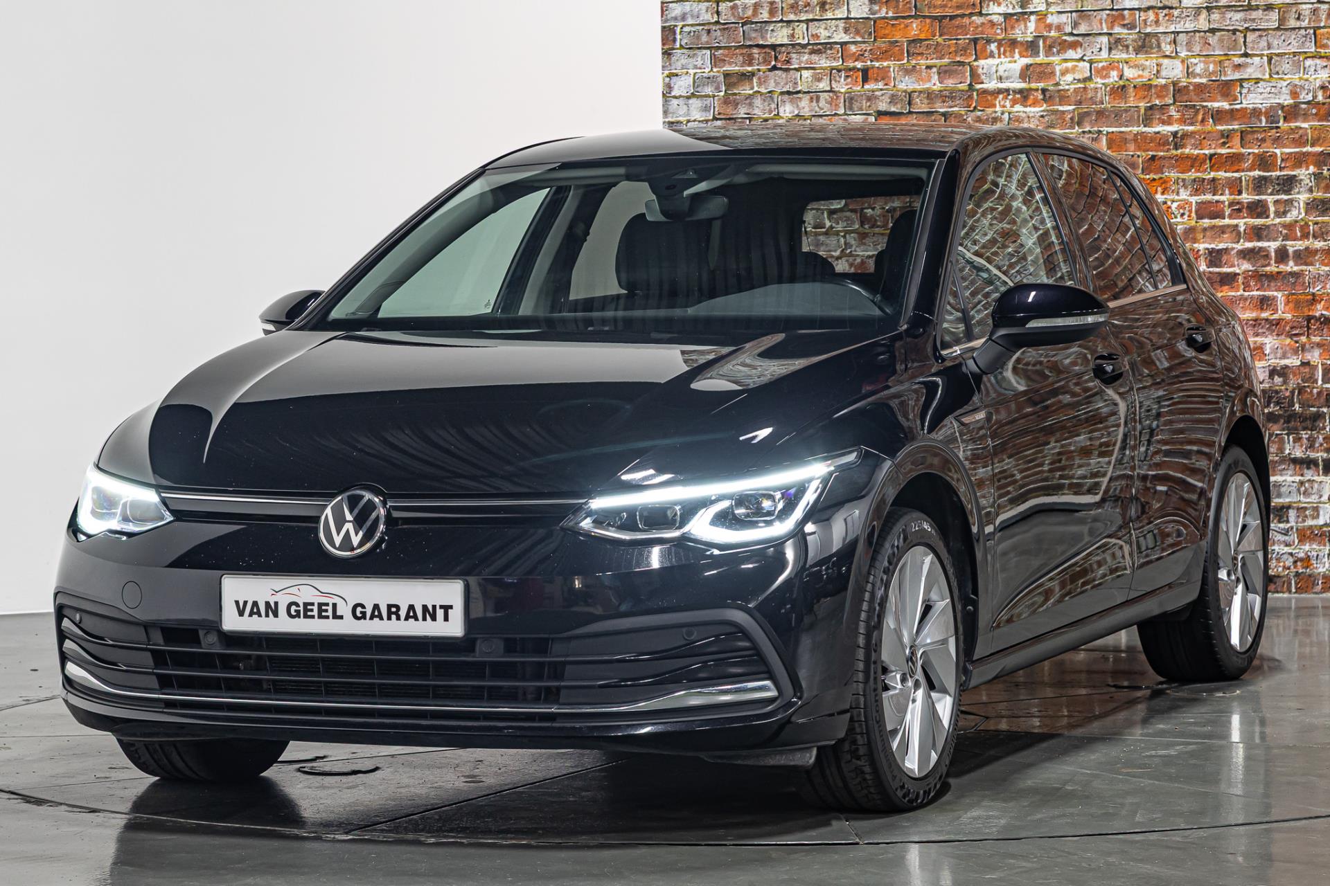 Volkswagen Golf 1.5 TSI R-Line I Stoelen met memory I Stoelverwarming I Rijklaarprijs 44499459-6.jpg | Autobedrijf van Geel