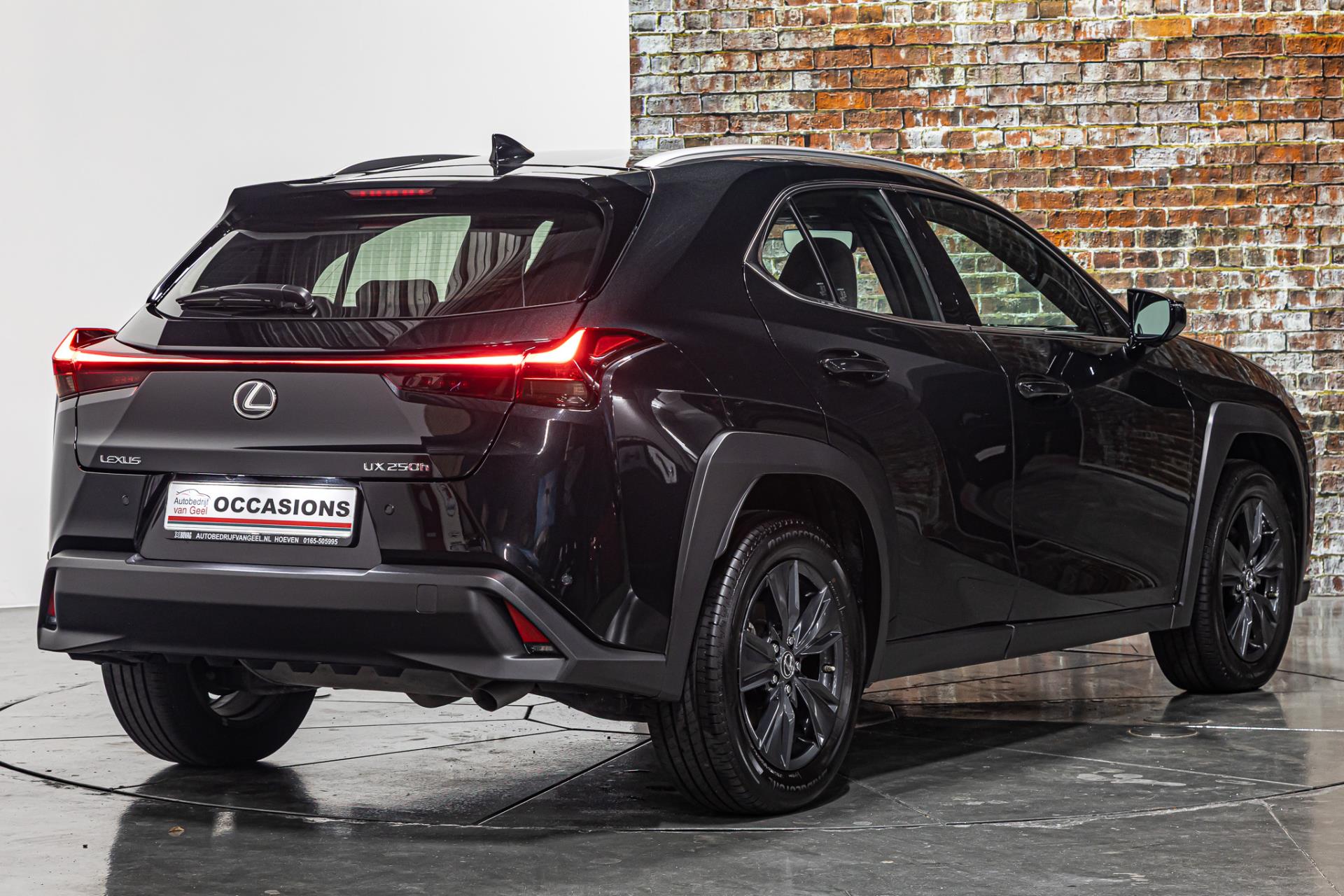 Lexus UX 250h Urban Line I Stuur&Stoel verwarming I Rijklaarprijs 44799541-12.jpg | Autobedrijf van Geel