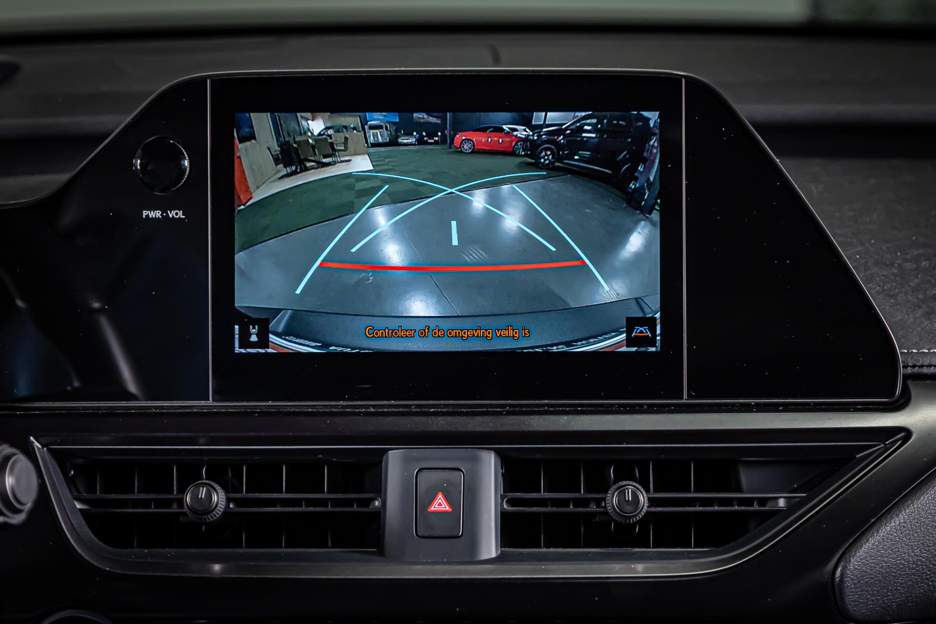 Lexus UX 250h Urban Line I Stuur&Stoel verwarming I Rijklaarprijs 44799541-23.jpg | Autobedrijf van Geel