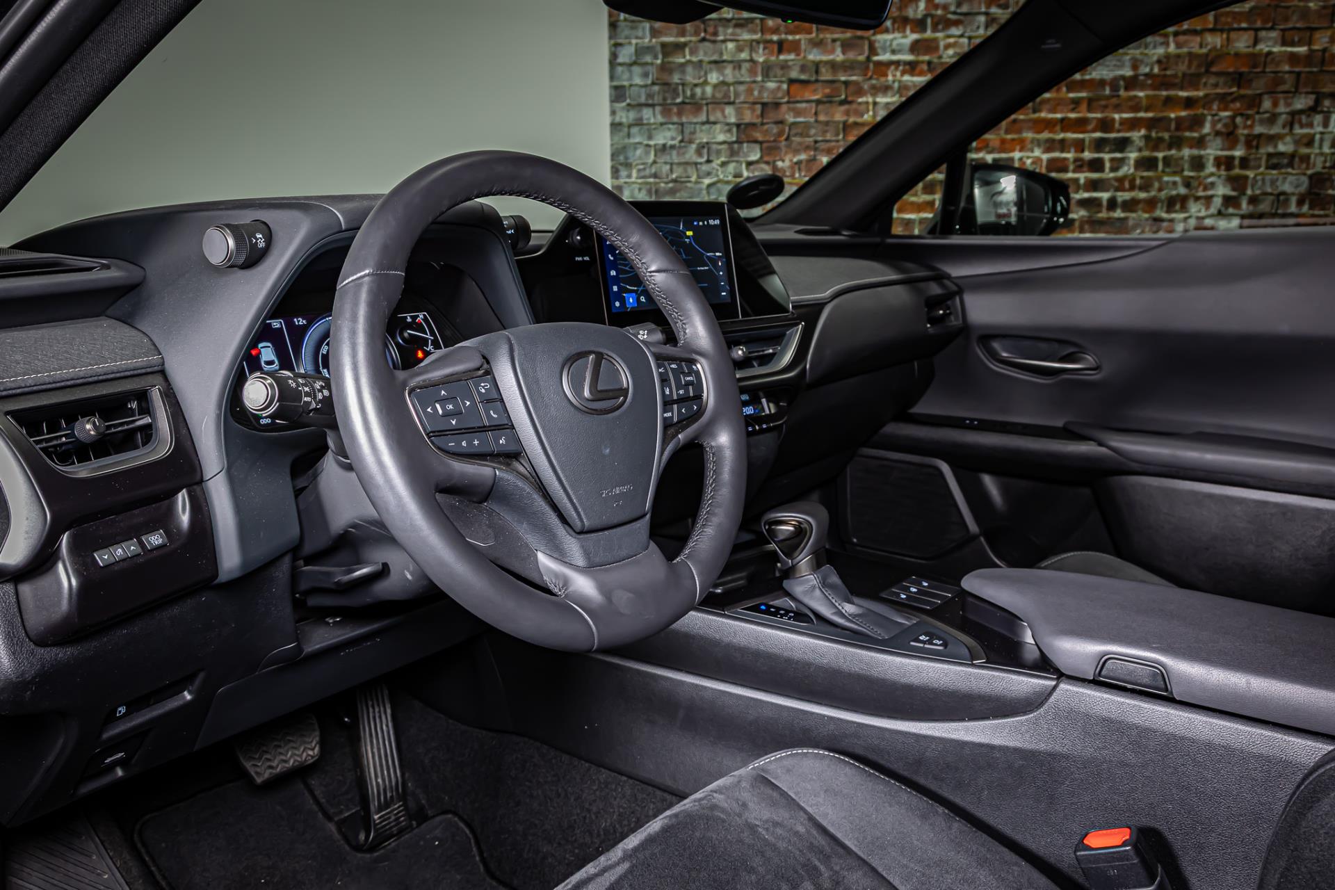 Lexus UX 250h Urban Line I Stuur&Stoel verwarming I Rijklaarprijs 44799541-24.jpg | Autobedrijf van Geel