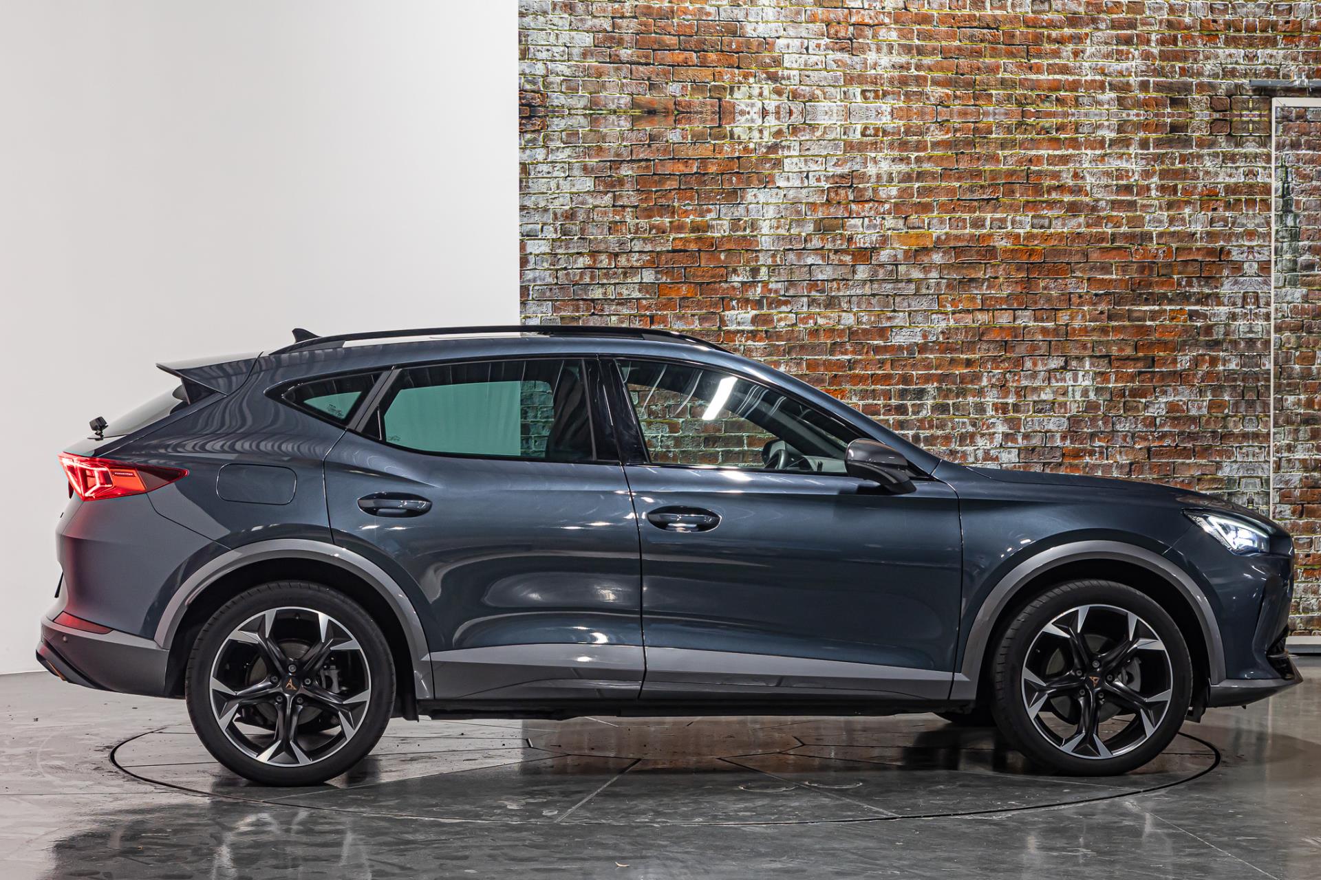 CUPRA Formentor 1.4 e-Hybrid Performance I Schuif/kantel dak I Leer pakket I Rijklaarprijs 44882224-15.jpg | Autobedrijf van Geel