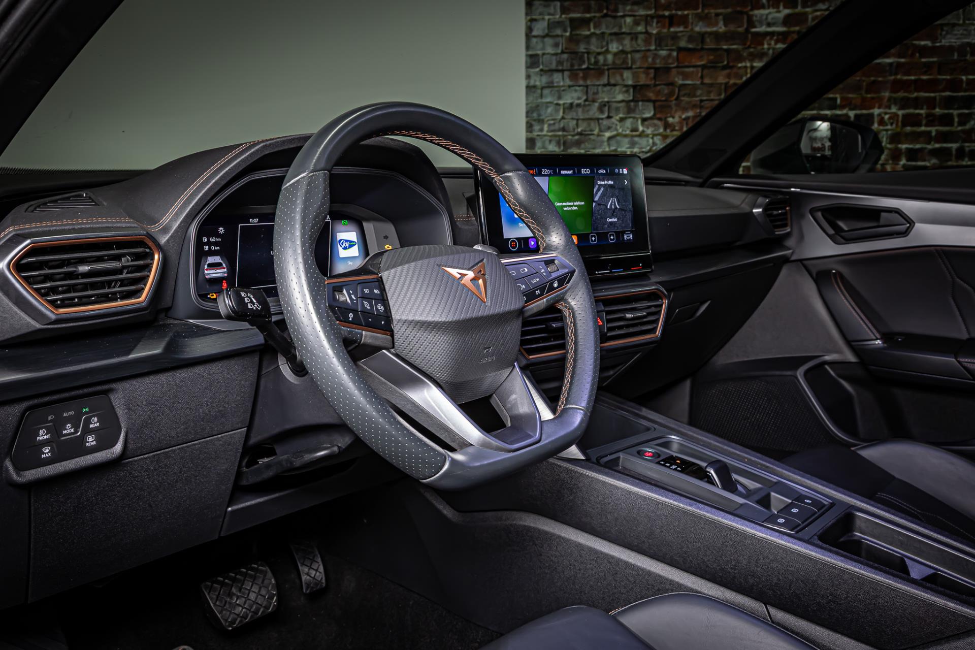 CUPRA Formentor 1.4 e-Hybrid Performance I Schuif/kantel dak I Leer pakket I Rijklaarprijs 44882224-18.jpg | Autobedrijf van Geel