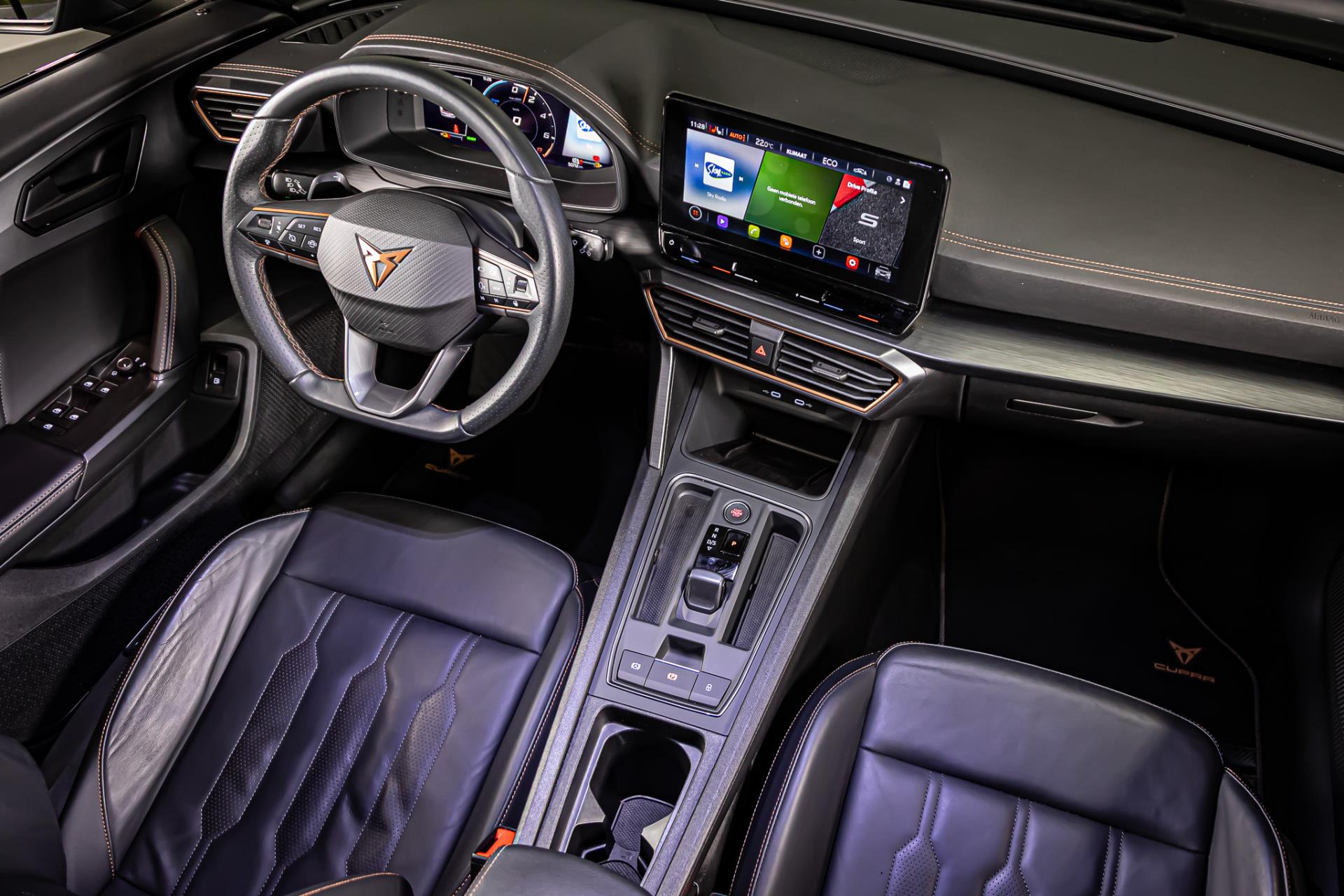 CUPRA Formentor 1.4 e-Hybrid Performance I Schuif/kantel dak I Leer pakket I Rijklaarprijs 44882224-2.jpg | Autobedrijf van Geel