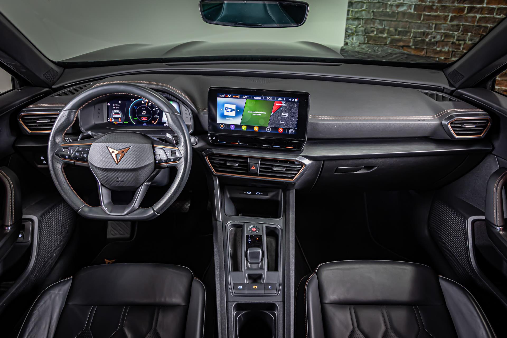 CUPRA Formentor 1.4 e-Hybrid Performance I Schuif/kantel dak I Leer pakket I Rijklaarprijs 44882224-23.jpg | Autobedrijf van Geel