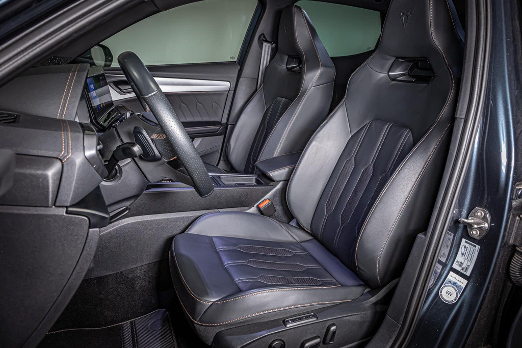 CUPRA Formentor 1.4 e-Hybrid Performance I Schuif/kantel dak I Leer pakket I Rijklaarprijs 44882224-3.jpg | Autobedrijf van Geel