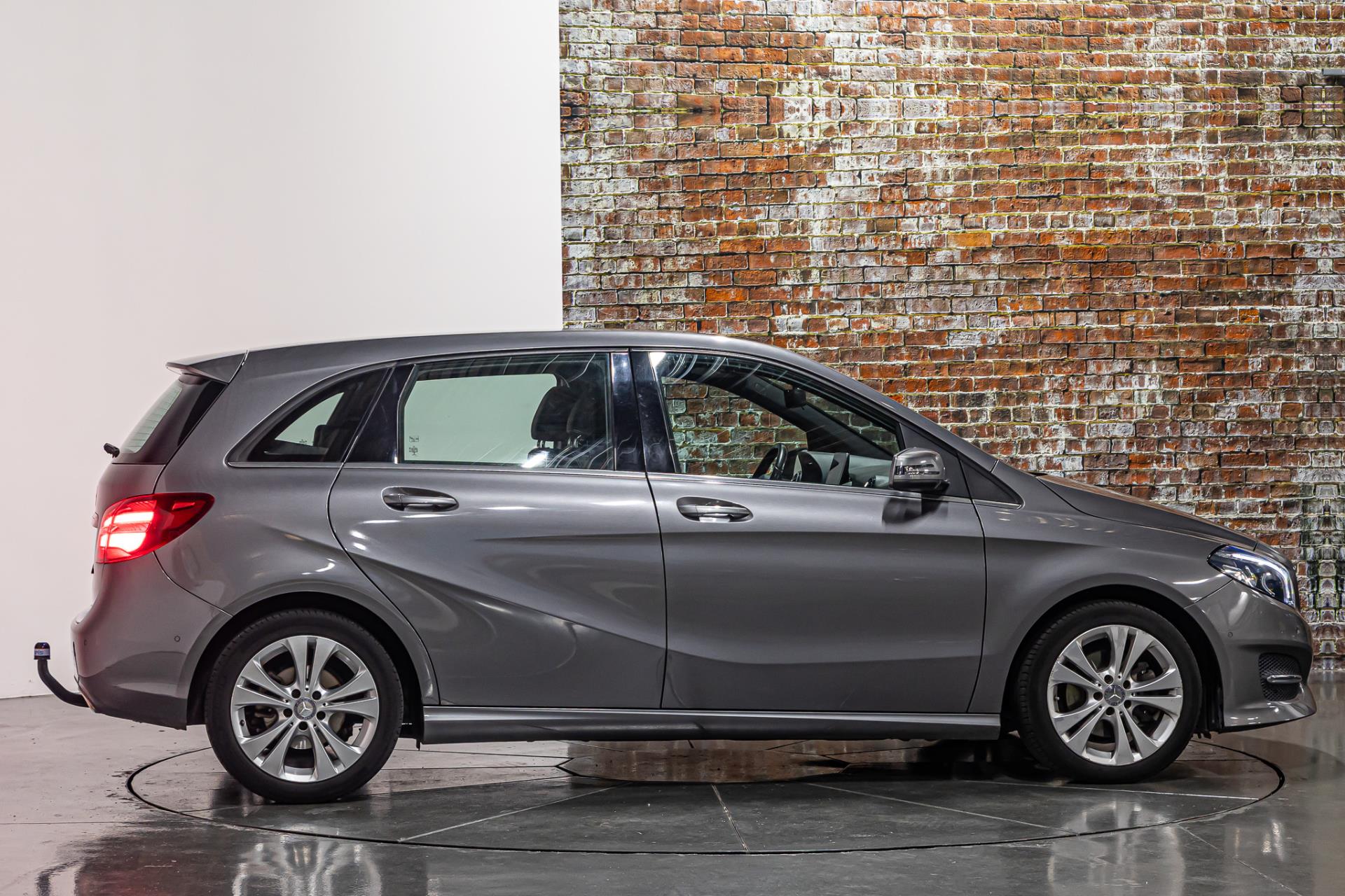 Mercedes-Benz B-Klasse 180 Ambition I Trekhaak I Cruise controle 46919331-15.jpg | Autobedrijf van Geel