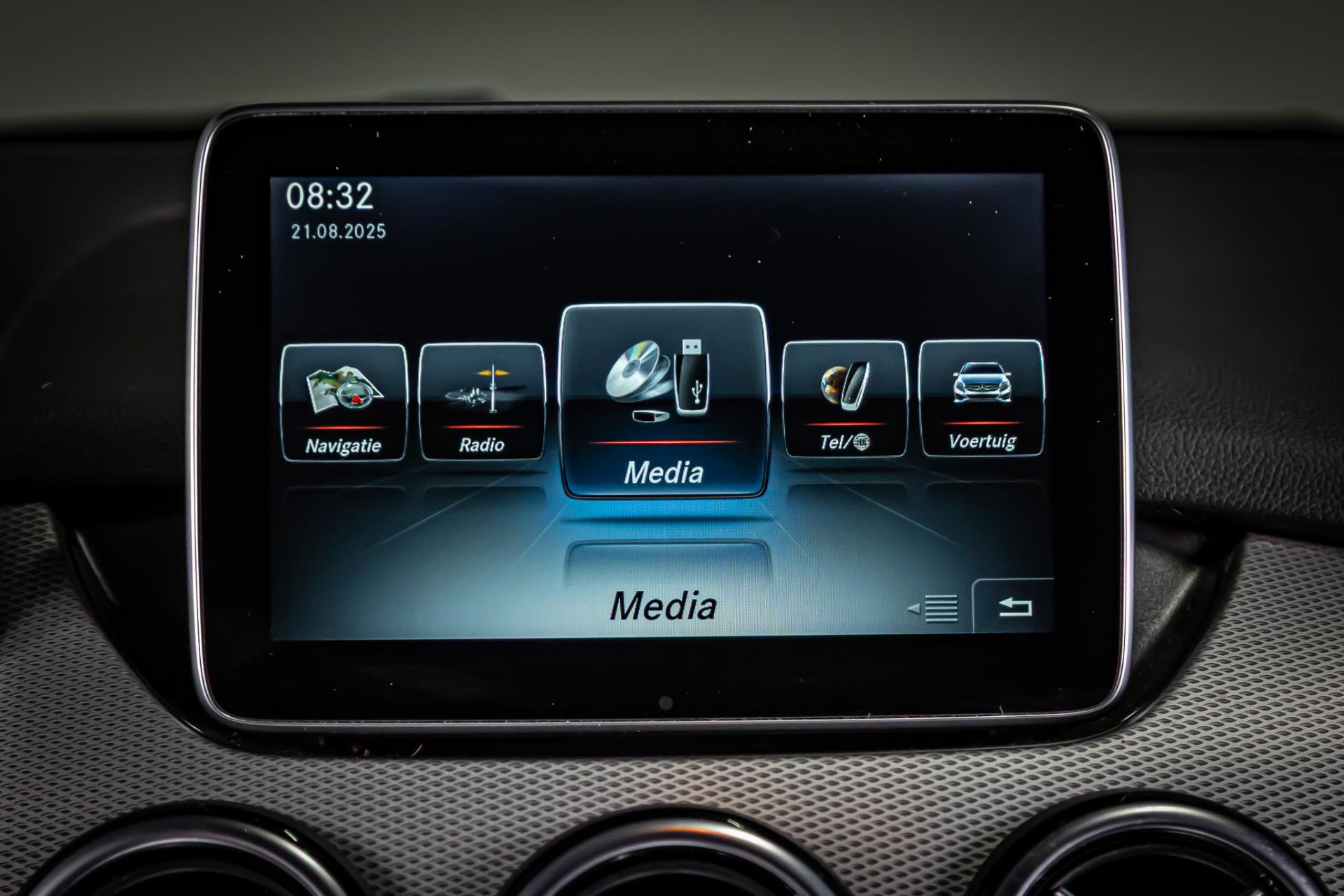 Mercedes-Benz B-Klasse 180 Ambition I Trekhaak I Cruise controle 46919331-27.jpg | Autobedrijf van Geel