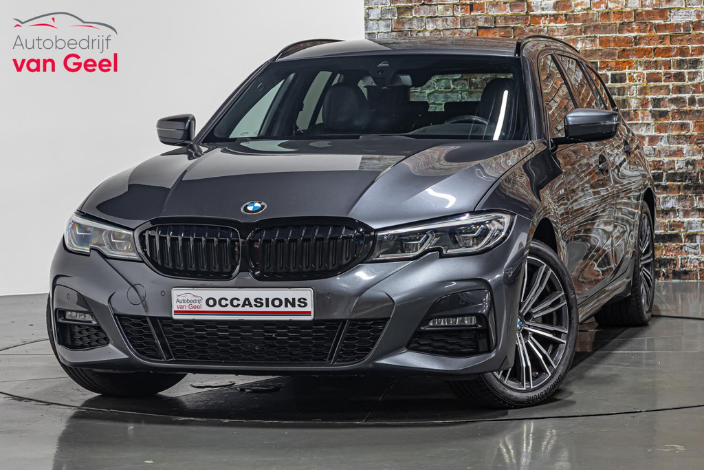 BMW 3 Serie Touring 320e M Sport I Plug in I Head up display 47053318-0.jpg | Autobedrijf van Geel