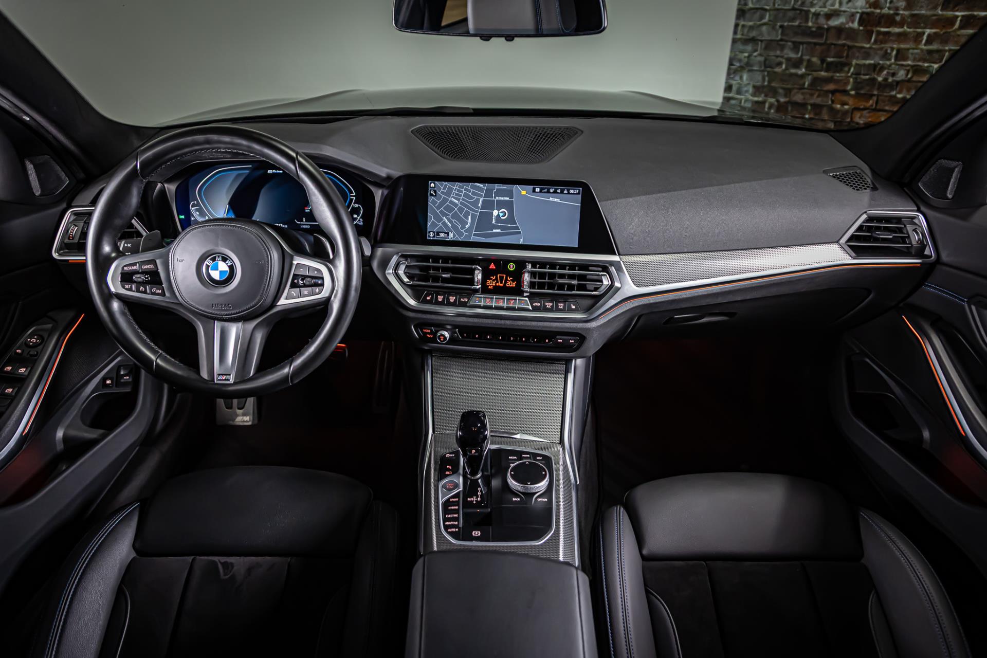 BMW 3 Serie Touring 320e M Sport I Plug in I Head up display 47053318-20.jpg | Autobedrijf van Geel