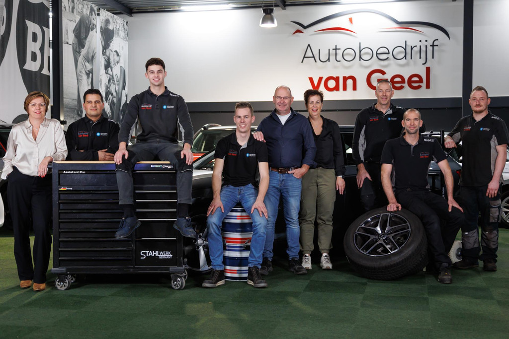 Audi A4 Avant 35 TFSI S Line I Elektrisch uitklapbare trekhaak I Automaat 47176537-32.jpg | Autobedrijf van Geel