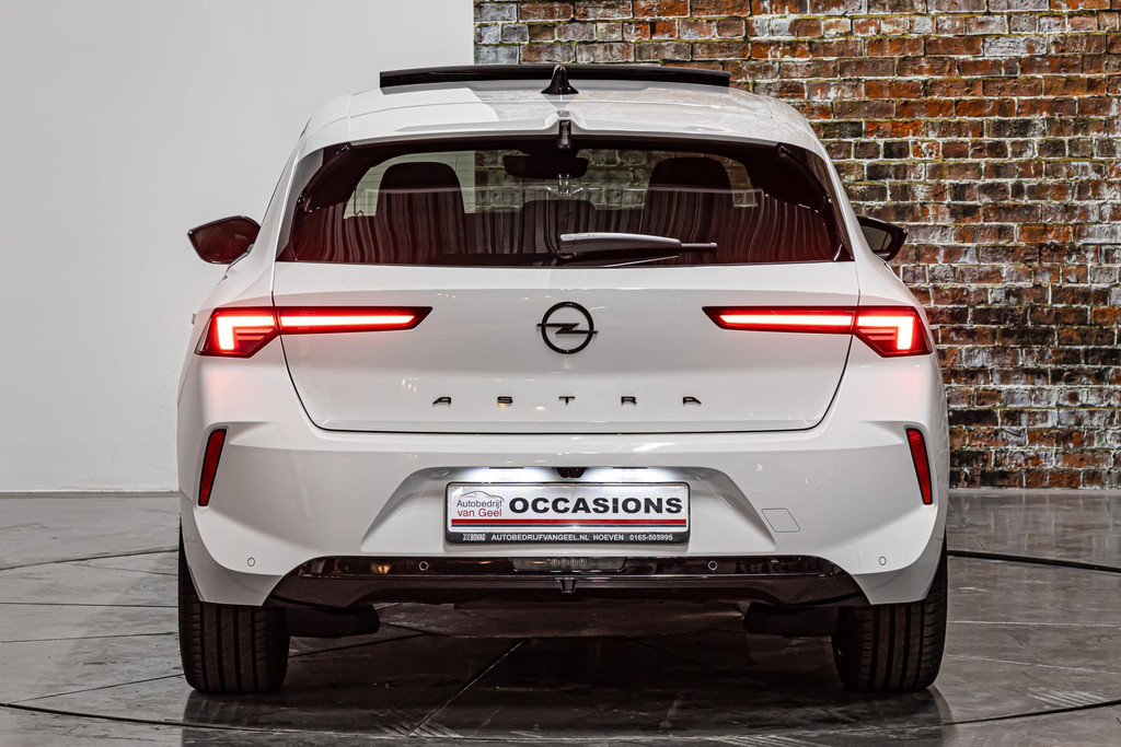 Opel Astra 1.2 Elegance I Elektrisch schuif/kantel dak I Rondom camera I Stuur&stoel verwarming 47210807-12.jpg | Autobedrijf van Geel