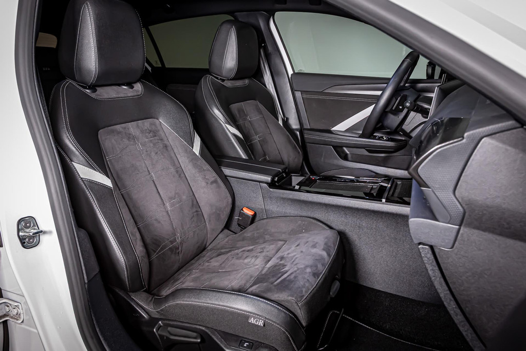 Opel Astra 1.2 Elegance I Elektrisch schuif/kantel dak I Rondom camera I Stuur&stoel verwarming 47210807-2.jpg | Autobedrijf van Geel