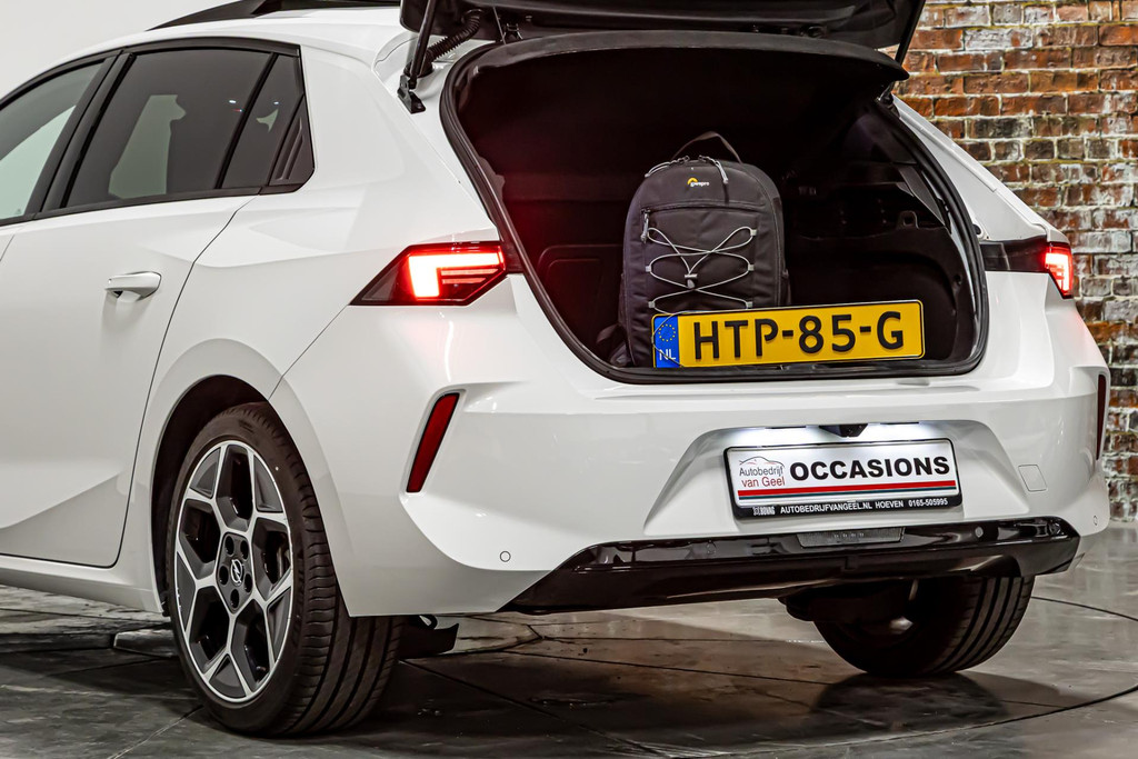 Opel Astra 1.2 Elegance I Elektrisch schuif/kantel dak I Rondom camera I Stuur&stoel verwarming 47210807-53.jpg | Autobedrijf van Geel