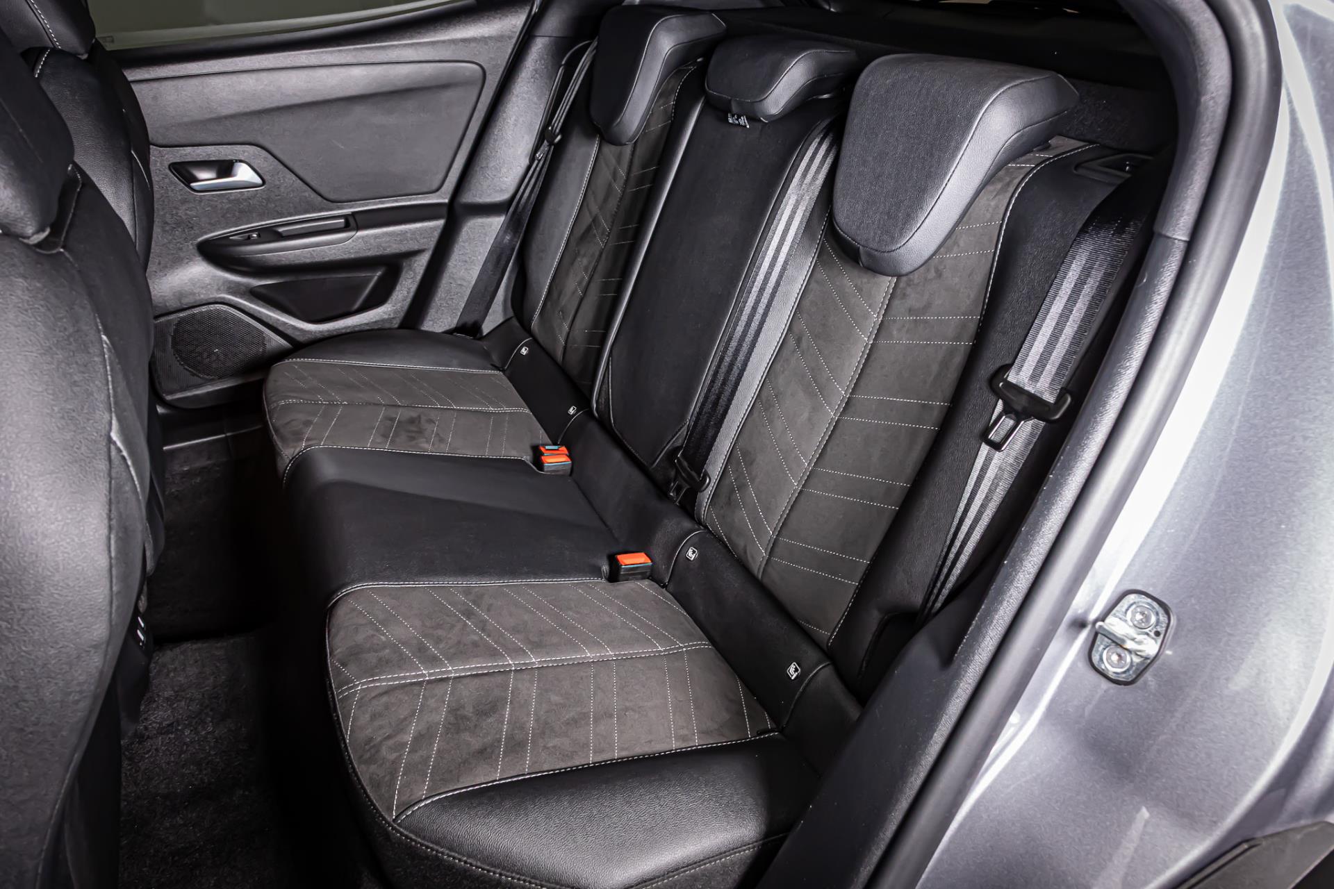 Opel Mokka 1.2 Turbo ultimate I Automaat I Apple carplay I Rijklaarprijs 47376251-28.jpg | Autobedrijf van Geel