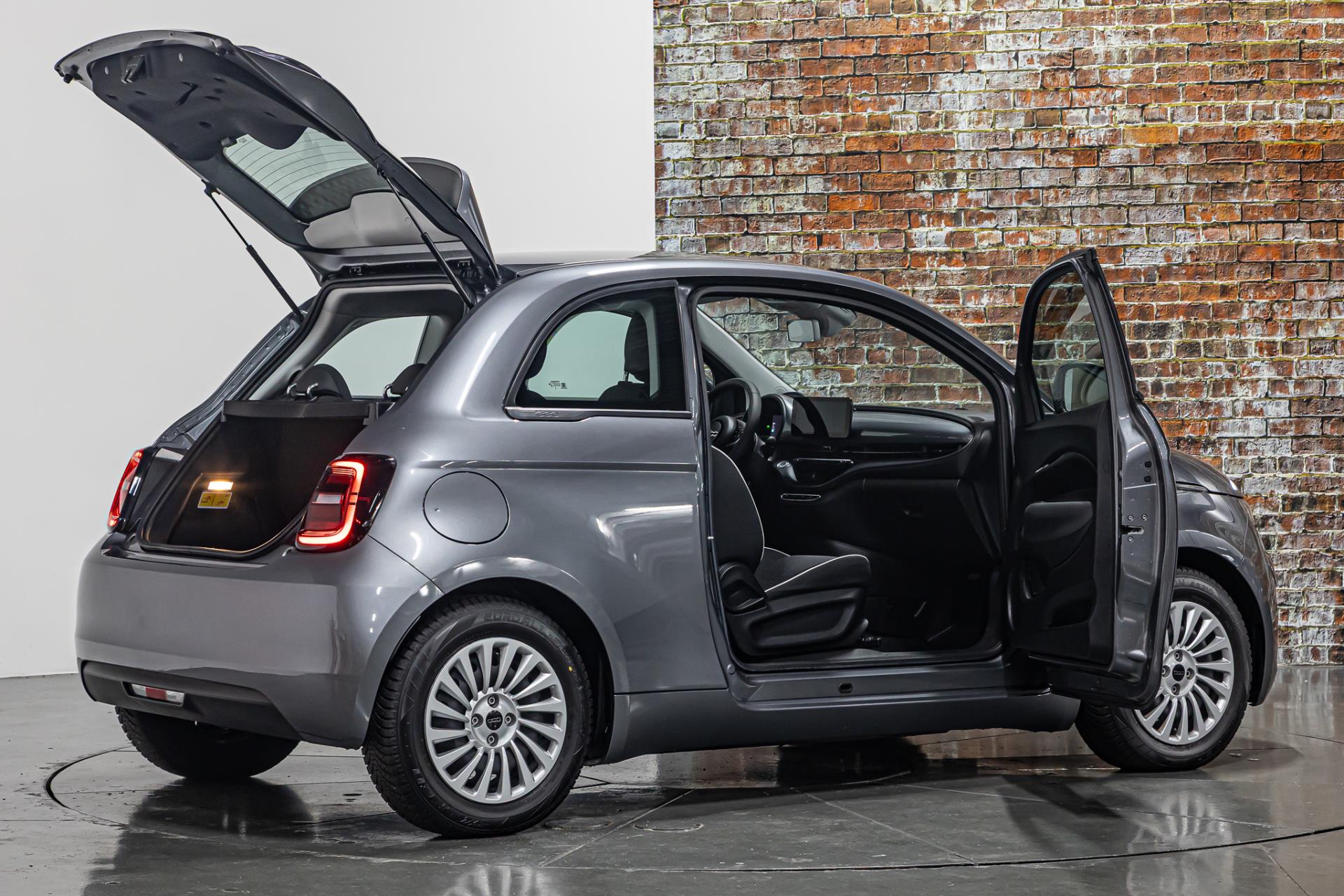 Fiat 500 E Icon Limousine 42 kWh I Apple carplay I Cruise controle 47670050-16.jpg | Autobedrijf van Geel