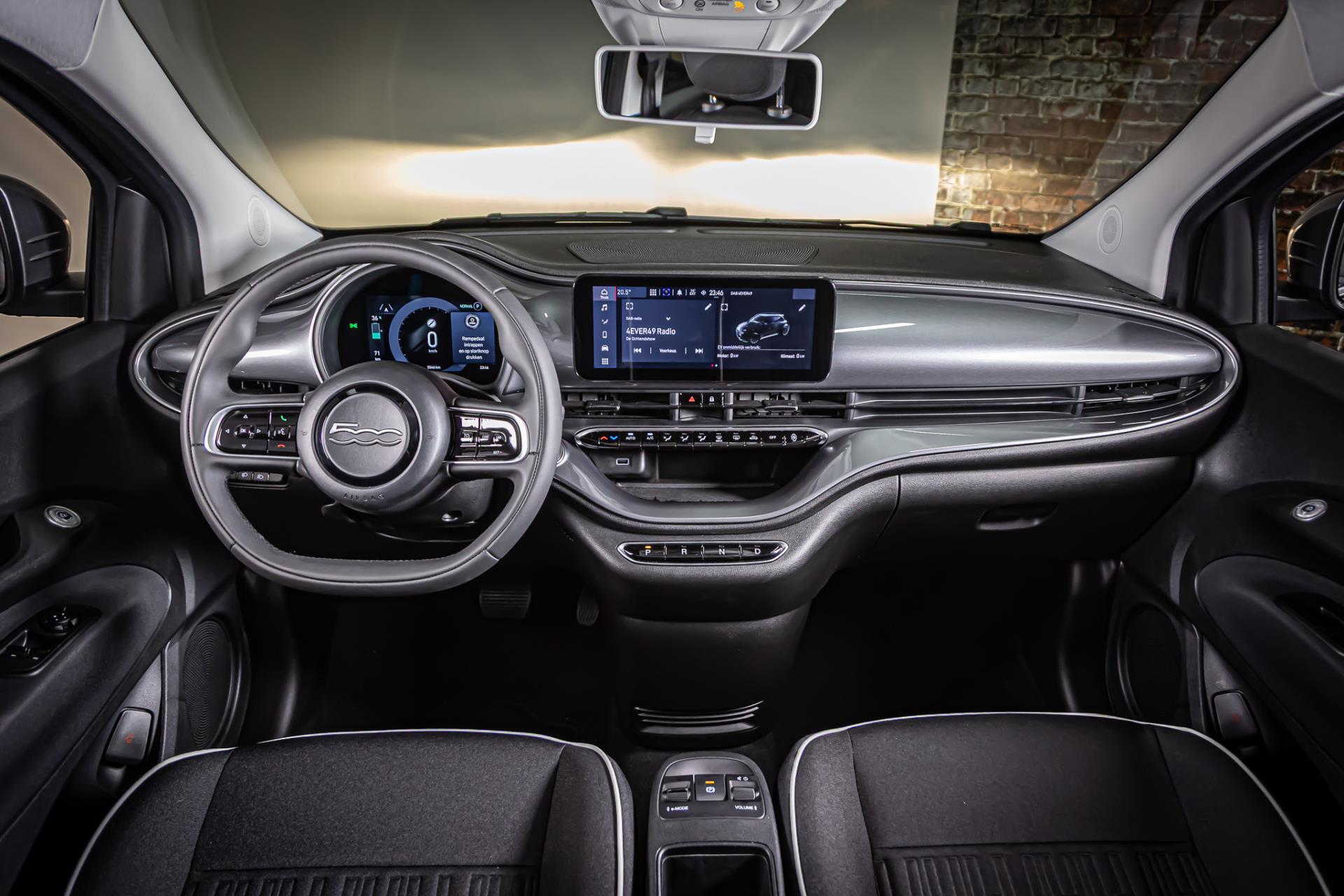 Fiat 500 E Icon Limousine 42 kWh I Apple carplay I Cruise controle 47670050-2.jpg | Autobedrijf van Geel