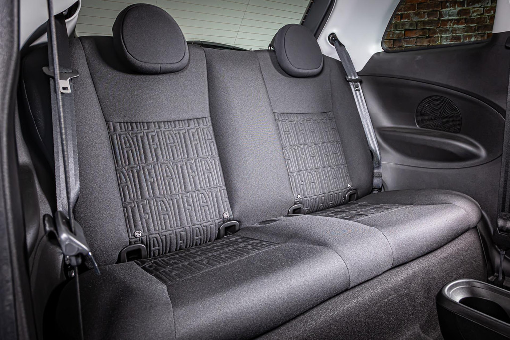 Fiat 500 E Icon Limousine 42 kWh I Apple carplay I Cruise controle 47670050-26.jpg | Autobedrijf van Geel