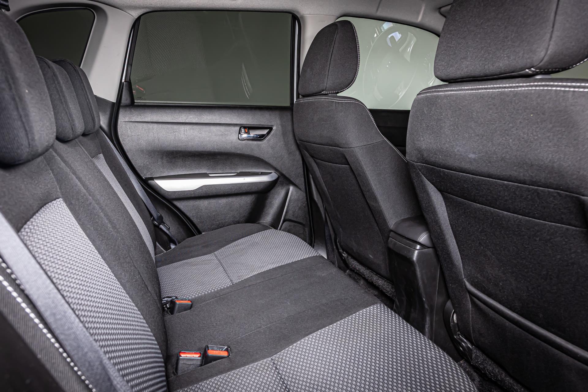 Suzuki Vitara 1.6 Exclusive I Afneembare trekhaak I Achteruitrij camera 47812419-19.jpg | Autobedrijf van Geel