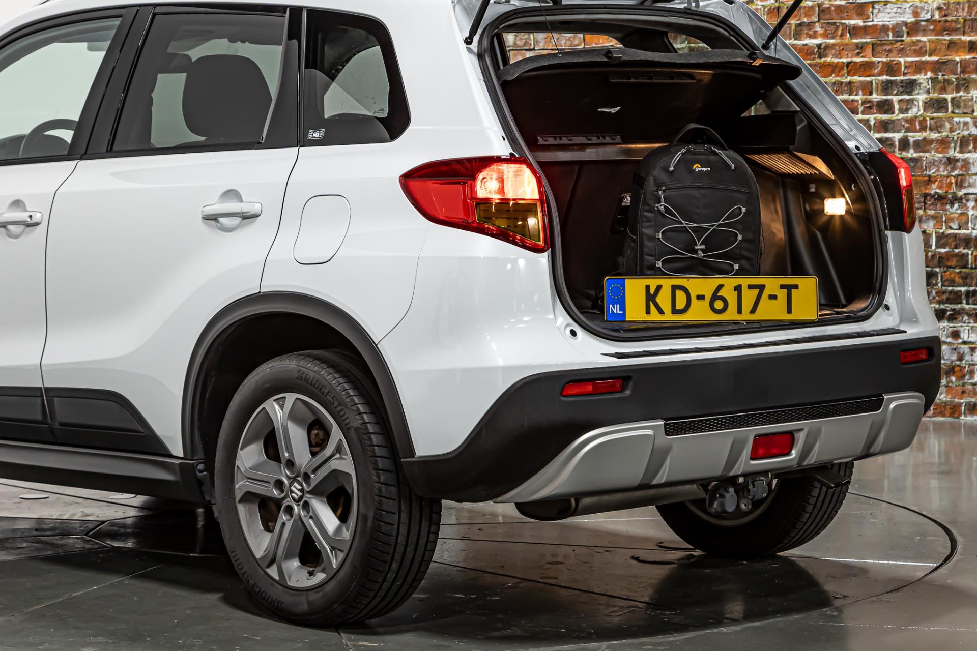 Suzuki Vitara 1.6 Exclusive I Afneembare trekhaak I Achteruitrij camera 47812419-26.jpg | Autobedrijf van Geel