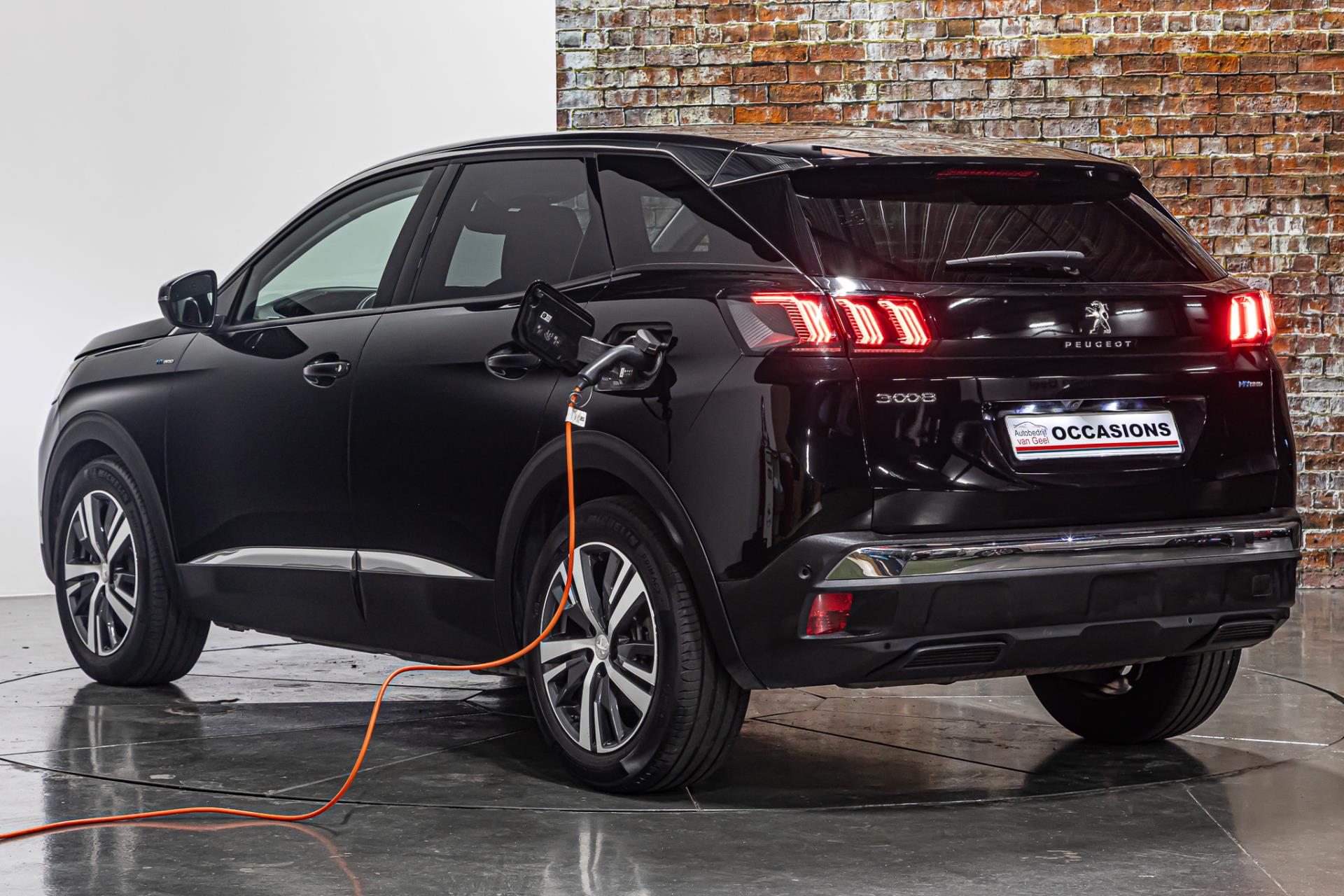 Peugeot 3008 1.6 HYbrid 225 Allure I Camera I Stoelverwarming I Apple carplay 47899346-11.jpg | Autobedrijf van Geel