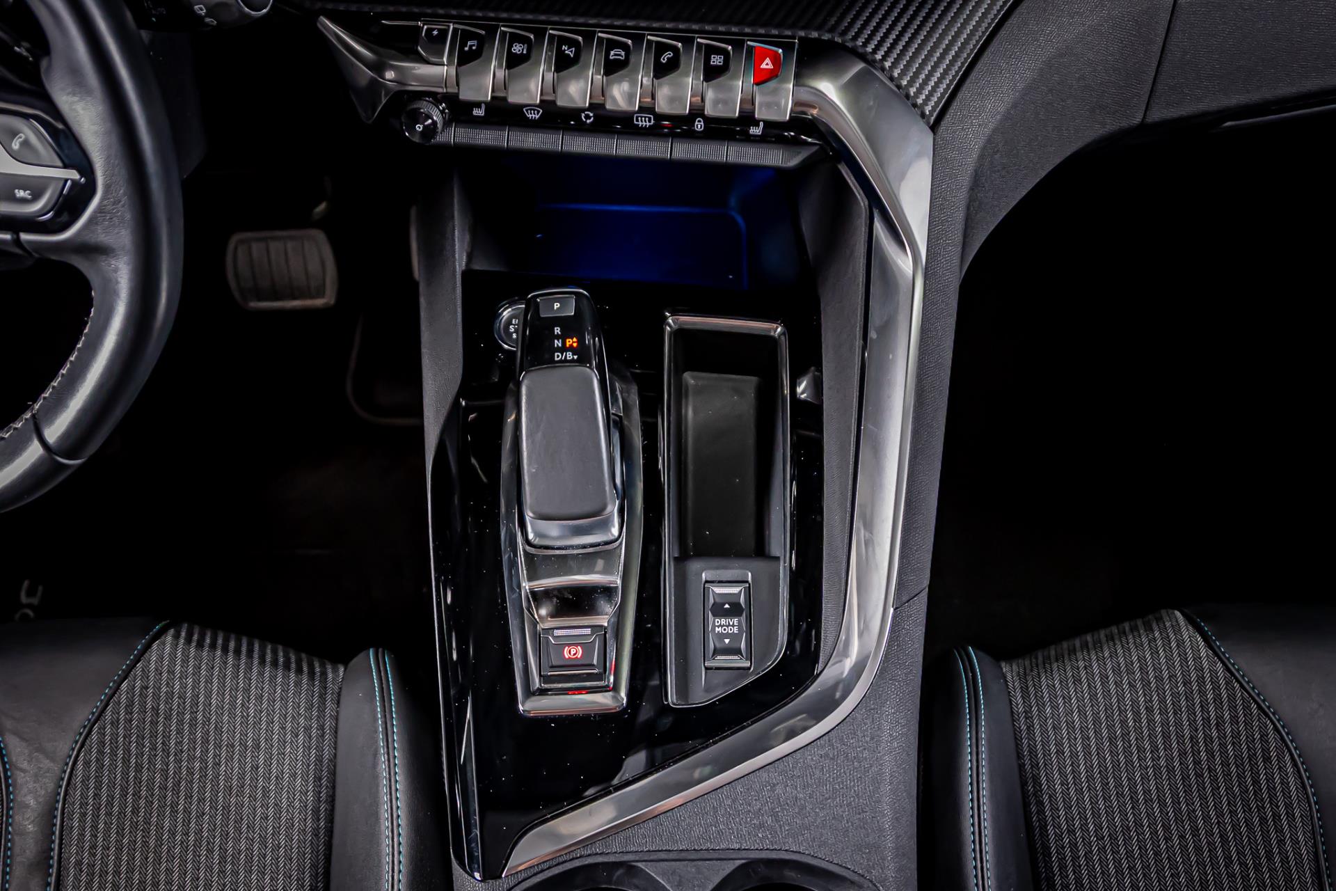 Peugeot 3008 1.6 HYbrid 225 Allure I Camera I Stoelverwarming I Apple carplay 47899346-23.jpg | Autobedrijf van Geel