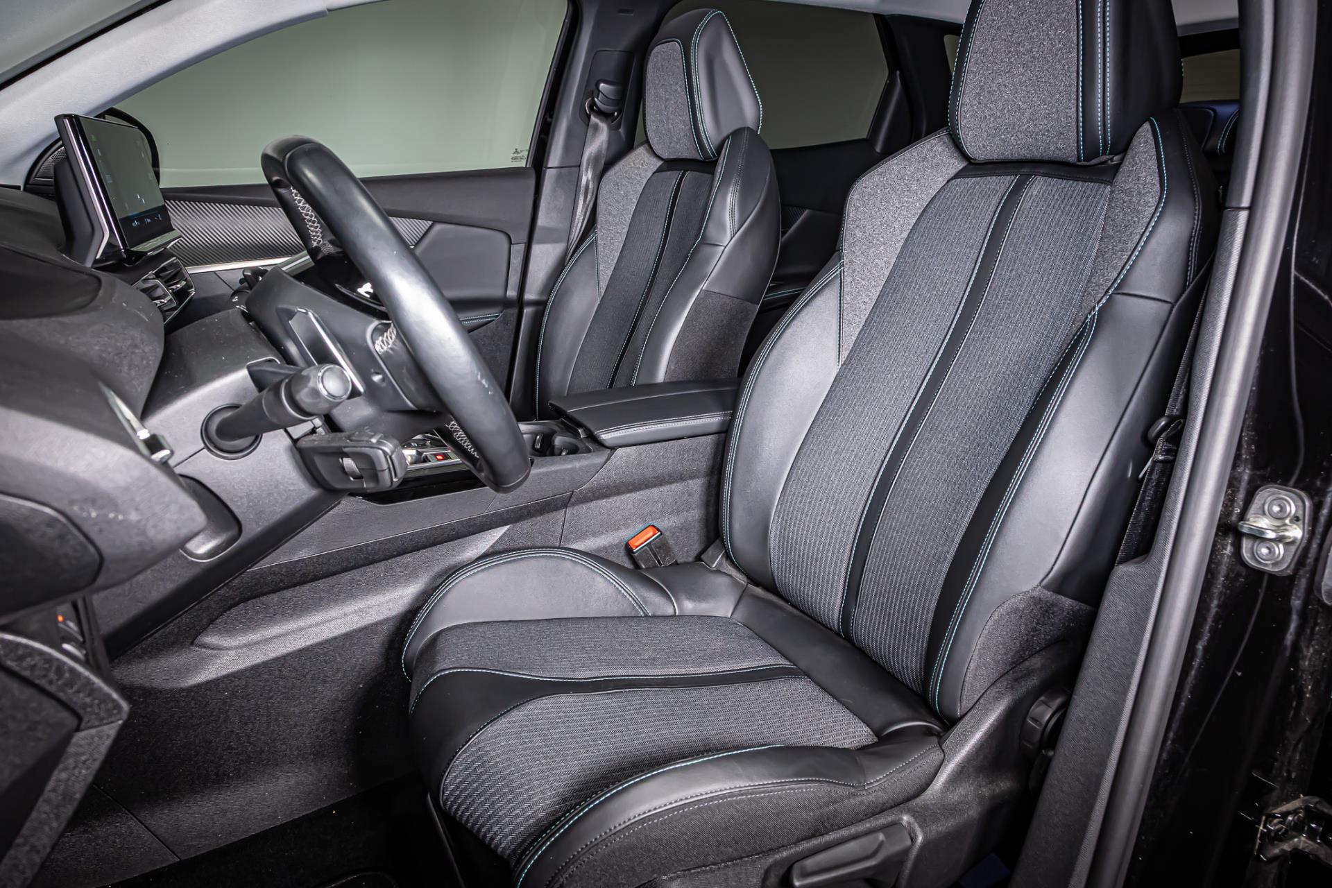 Peugeot 3008 1.6 HYbrid 225 Allure I Camera I Stoelverwarming I Apple carplay 47899346-24.jpg | Autobedrijf van Geel