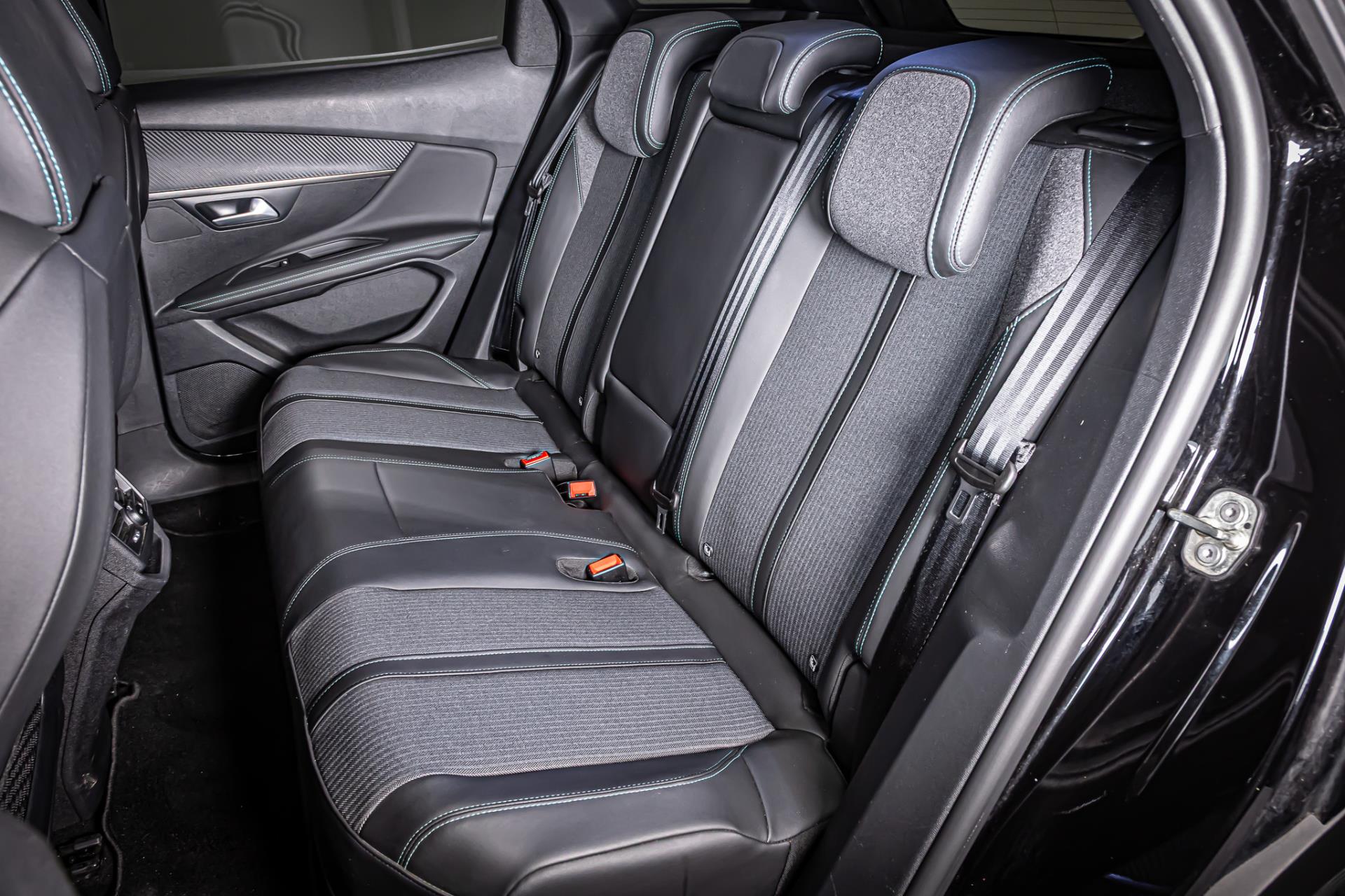 Peugeot 3008 1.6 HYbrid 225 Allure I Camera I Stoelverwarming I Apple carplay 47899346-25.jpg | Autobedrijf van Geel