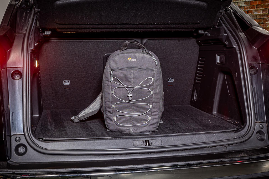 Peugeot 3008 1.6 HYbrid 225 Allure I Camera I Stoelverwarming I Apple carplay 47899346-27.jpg | Autobedrijf van Geel