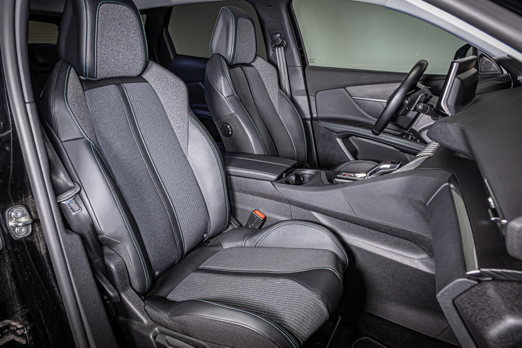 Peugeot 3008 1.6 HYbrid 225 Allure I Camera I Stoelverwarming I Apple carplay 47899346-3.jpg | Autobedrijf van Geel