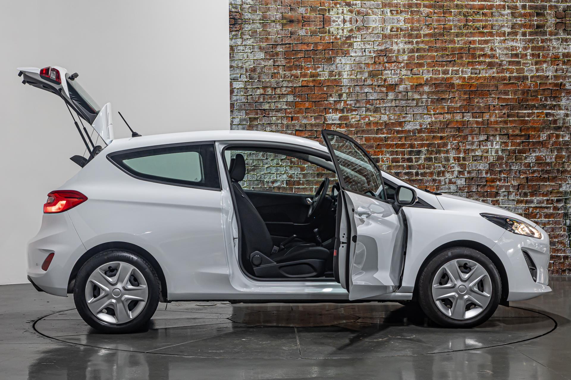 Ford Fiesta 1.1 Trend I Airco I Parkeersensoren achter 47988736-17.jpg | Autobedrijf van Geel