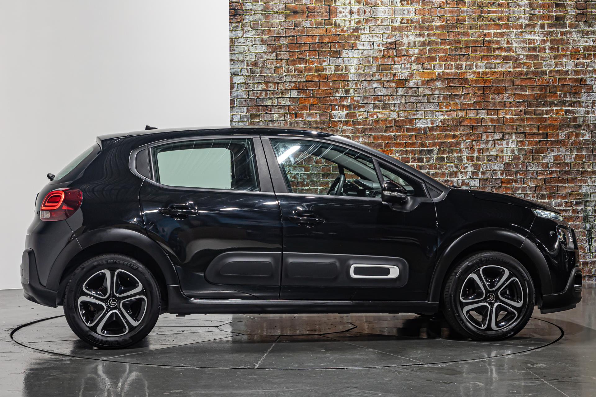 Citroën C3 1.2 PureTech Plus I Apple carplay I Navi 48394818-14.jpg | Autobedrijf van Geel