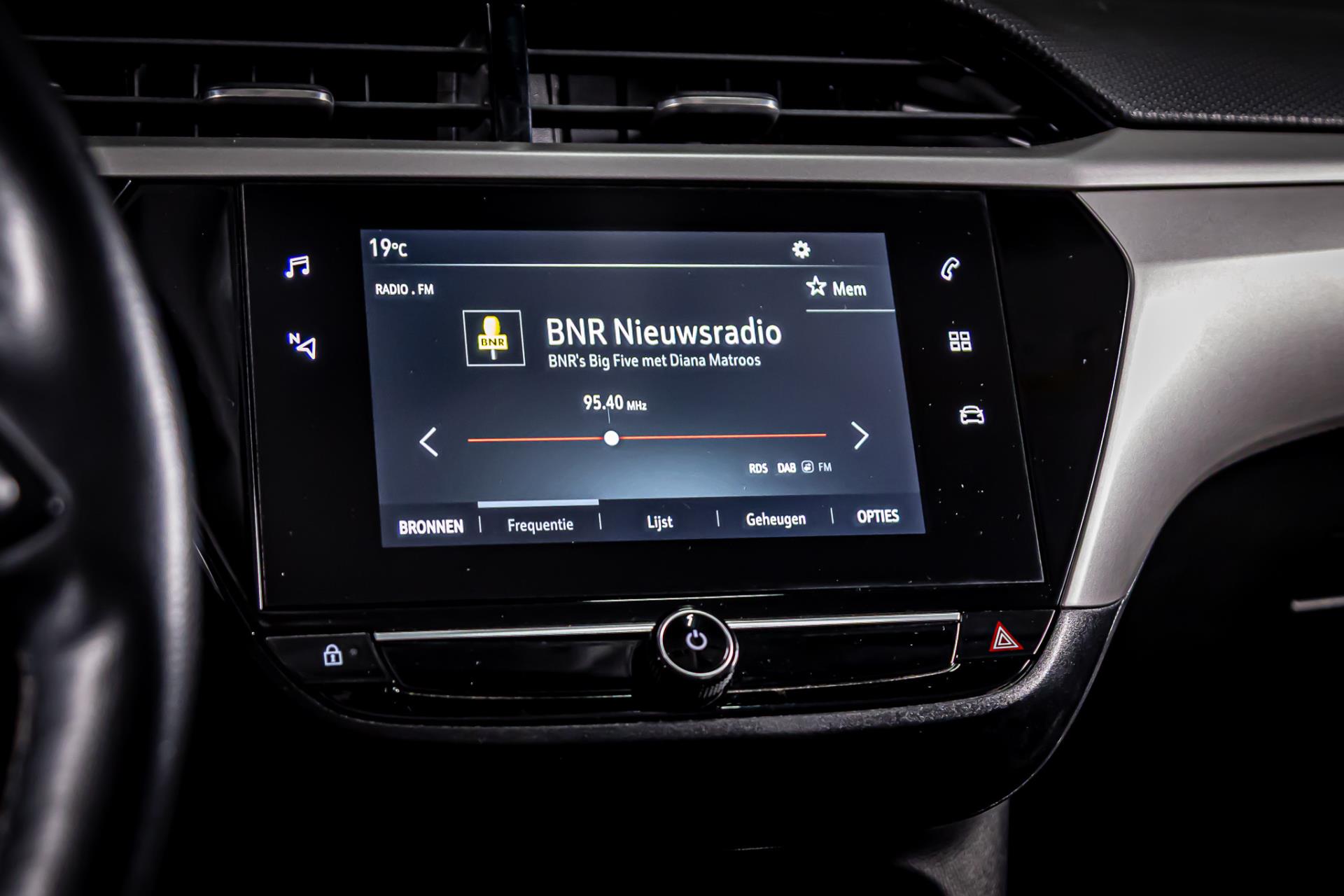 Opel Corsa 1.2 Edition I Achteruitrij camera I Stuurverwarming 48518977-17.jpg | Autobedrijf van Geel