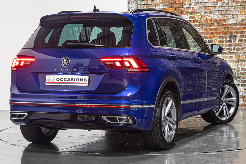 Volkswagen Tiguan 1.5 TSI R-Line I Uitklapbare trekhaak I Stuur & Stoel verwarming 48525545-1.jpg | Autobedrijf van Geel