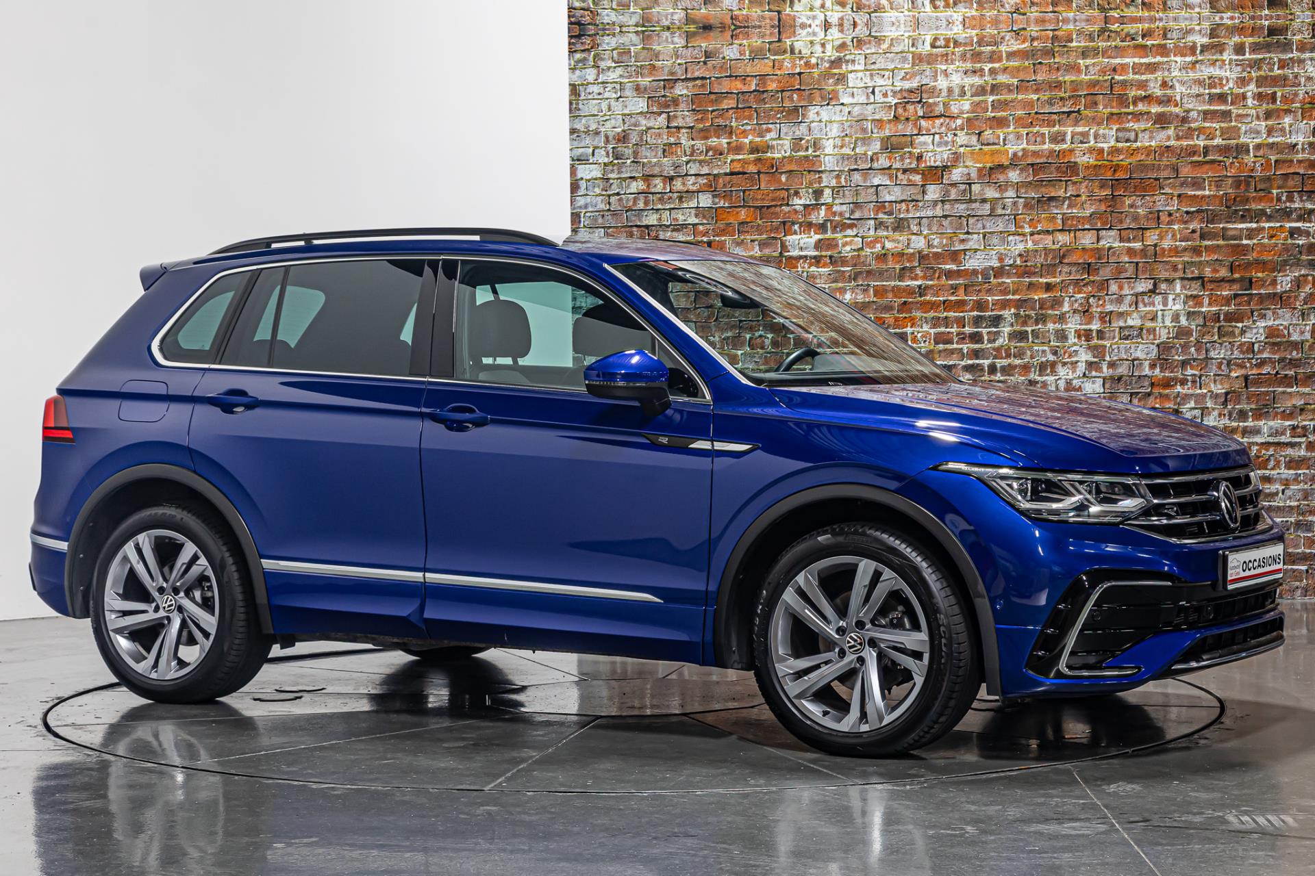 Volkswagen Tiguan 1.5 TSI R-Line I Uitklapbare trekhaak I Stuur & Stoel verwarming 48525545-14.jpg | Autobedrijf van Geel