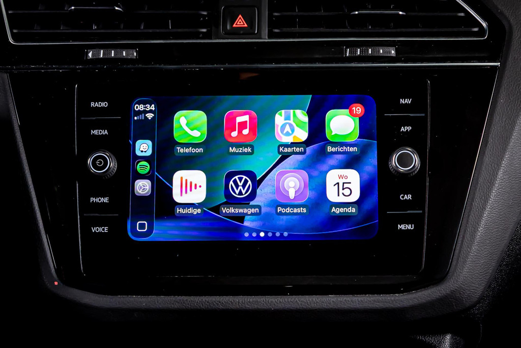 Volkswagen Tiguan 1.5 TSI R-Line I Uitklapbare trekhaak I Stuur & Stoel verwarming 48525545-25.jpg | Autobedrijf van Geel