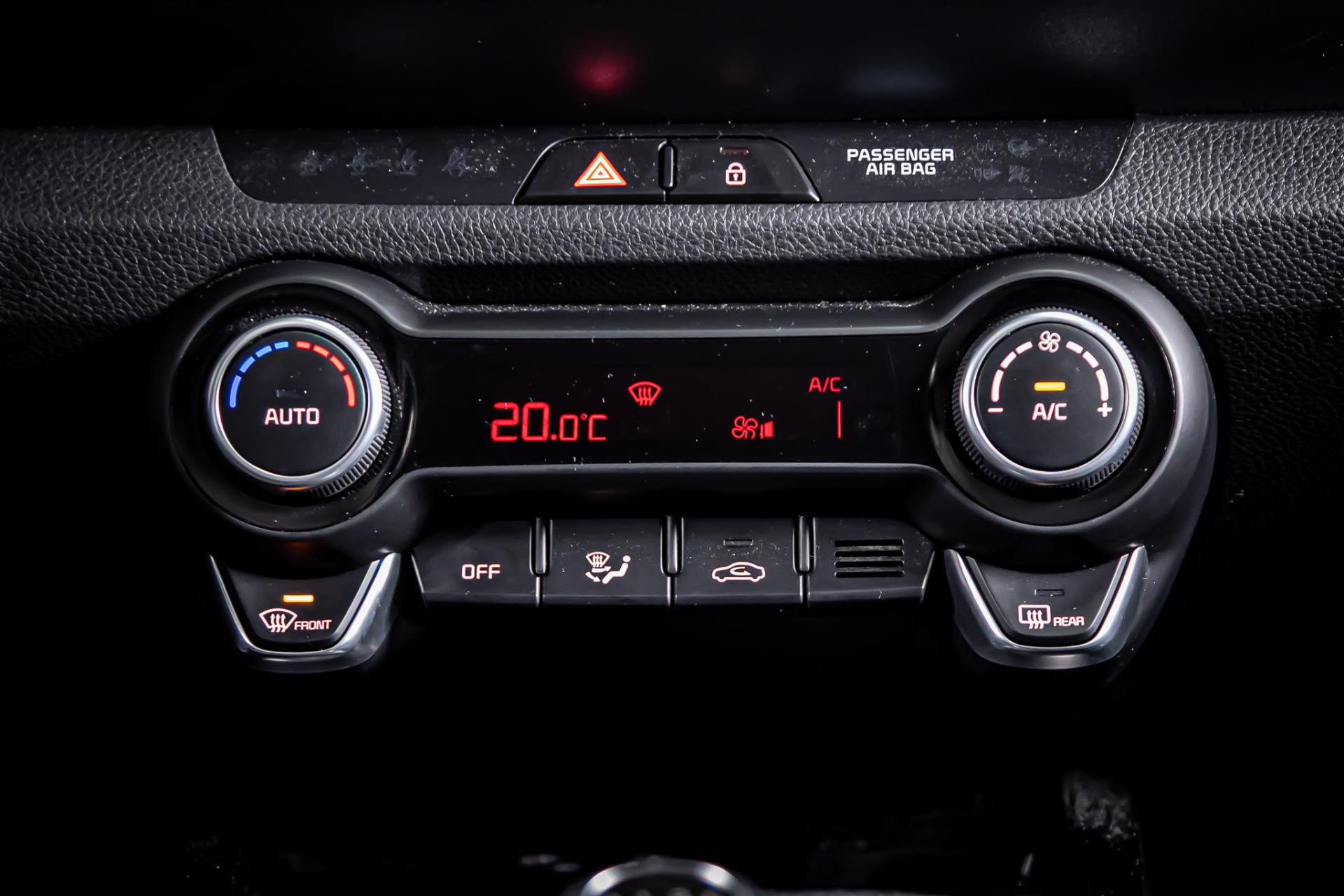 Kia Stonic 1.0 T-GDi MHEV DynamicPlusLine I Achteruitrij camera I Trekhaak 48533817-22.jpg | Autobedrijf van Geel