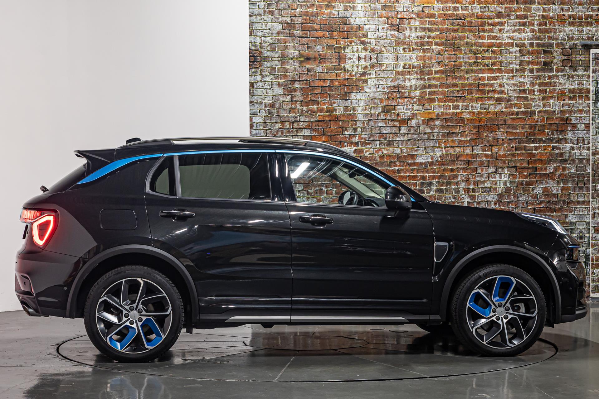 Lynk & Co 01 1.5 I Afneembare trekhaak I Schuif/kantel dak I Plug in 48592921-12.jpg | Autobedrijf van Geel