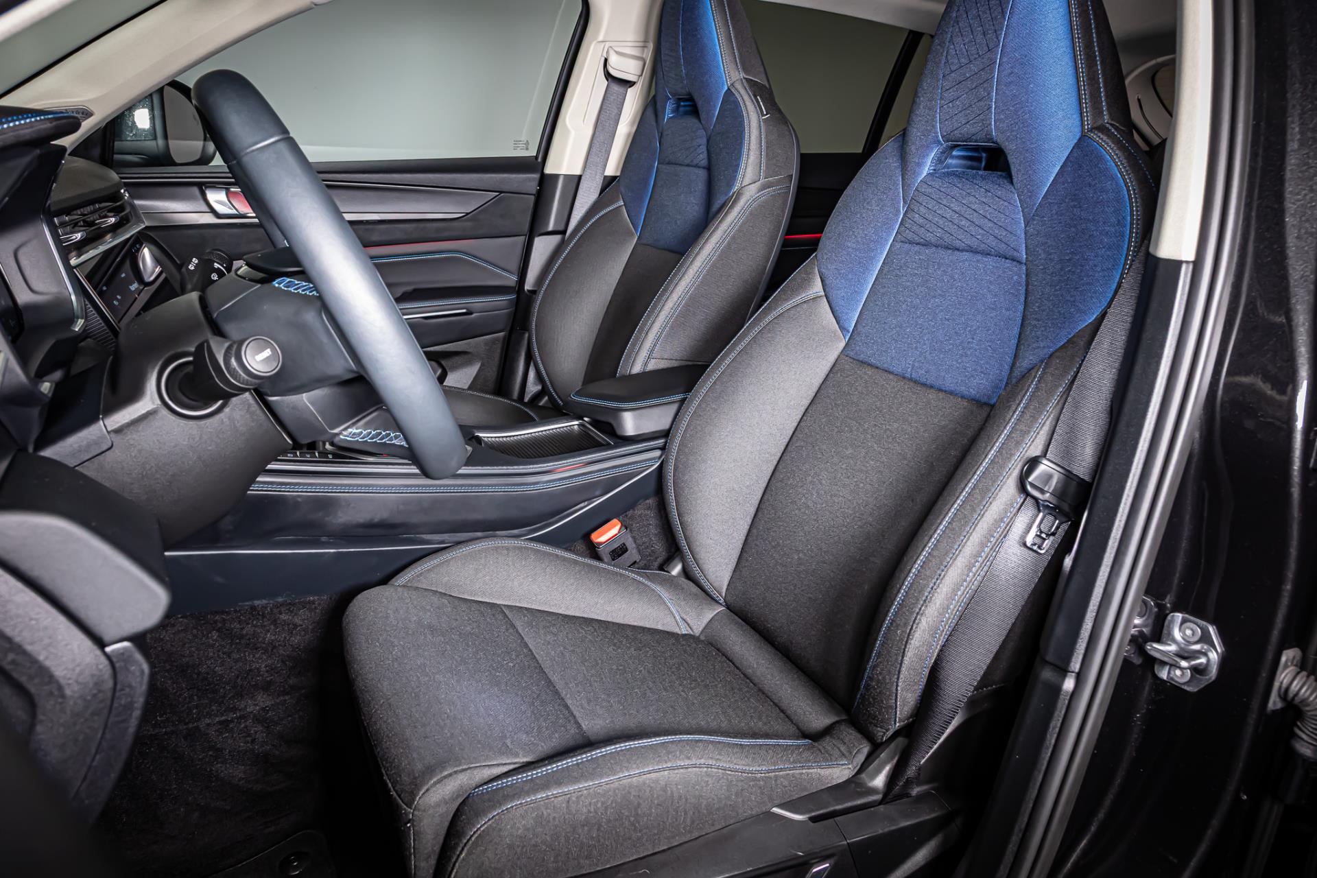 Lynk & Co 01 1.5 I Afneembare trekhaak I Schuif/kantel dak I Plug in 48592921-19.jpg | Autobedrijf van Geel