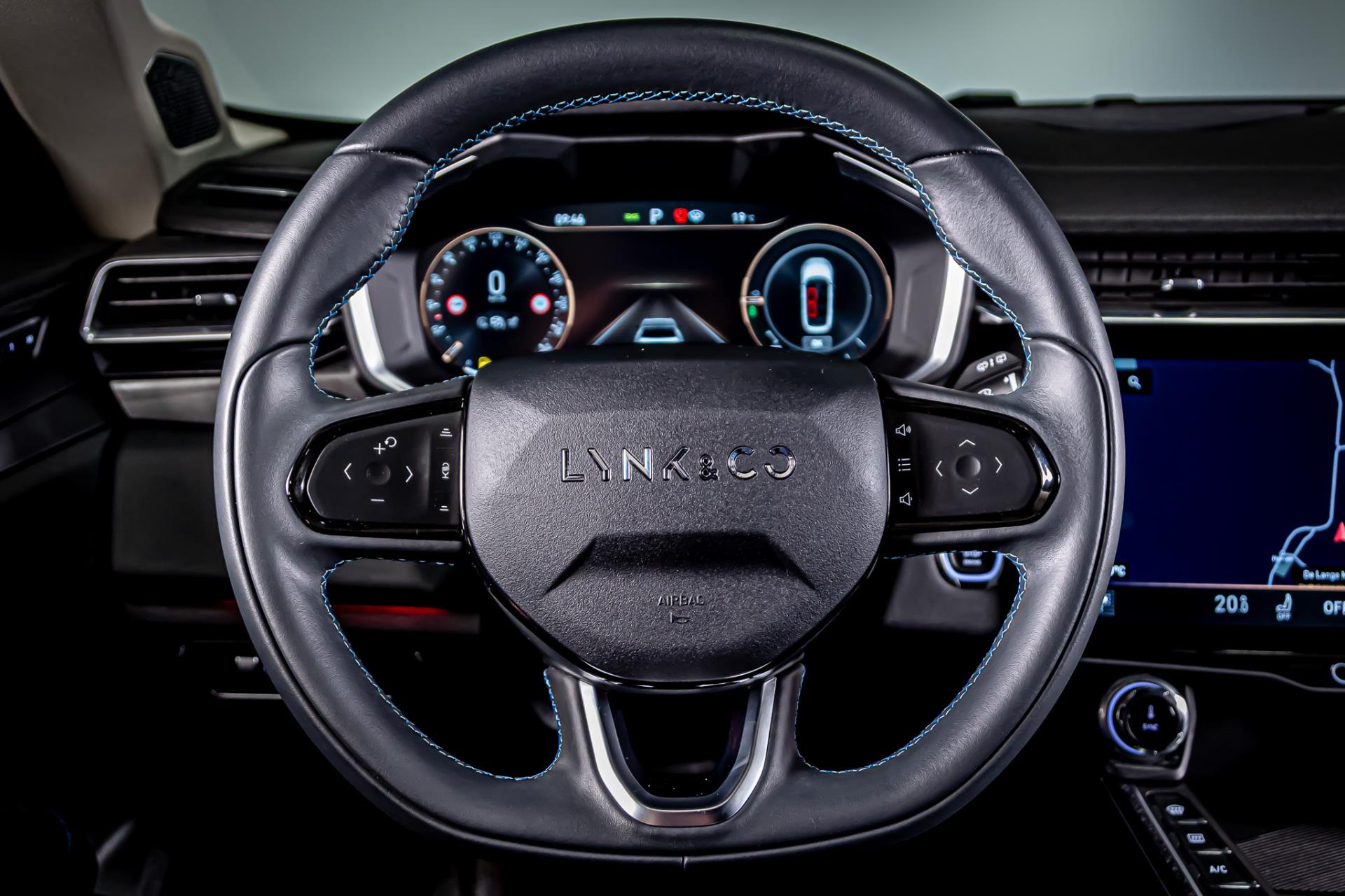 Lynk & Co 01 1.5 I Afneembare trekhaak I Schuif/kantel dak I Plug in 48592921-24.jpg | Autobedrijf van Geel