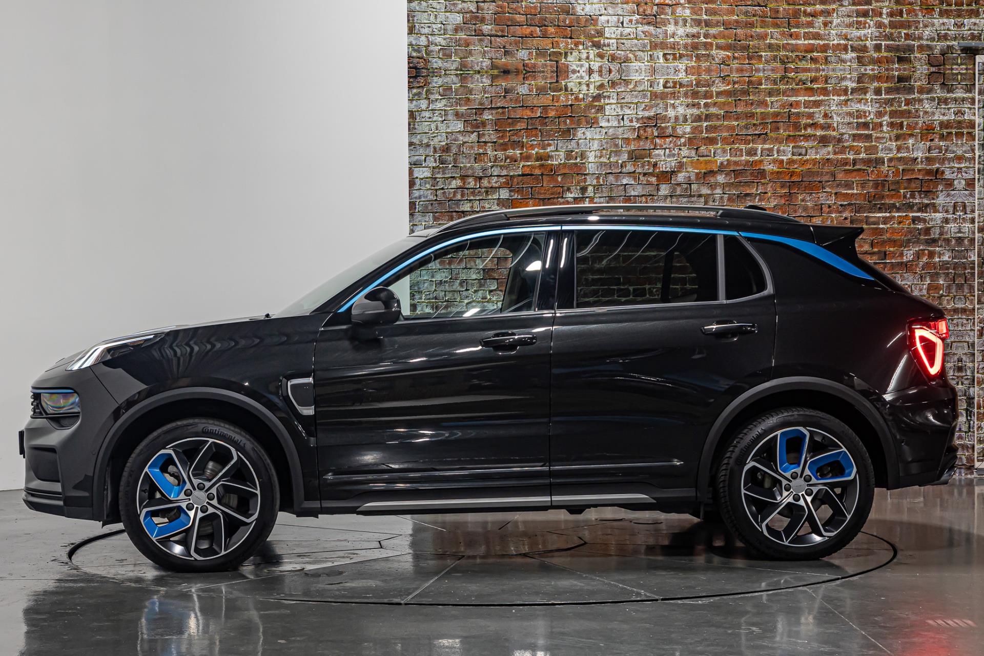 Lynk & Co 01 1.5 I Afneembare trekhaak I Schuif/kantel dak I Plug in 48592921-8.jpg | Autobedrijf van Geel