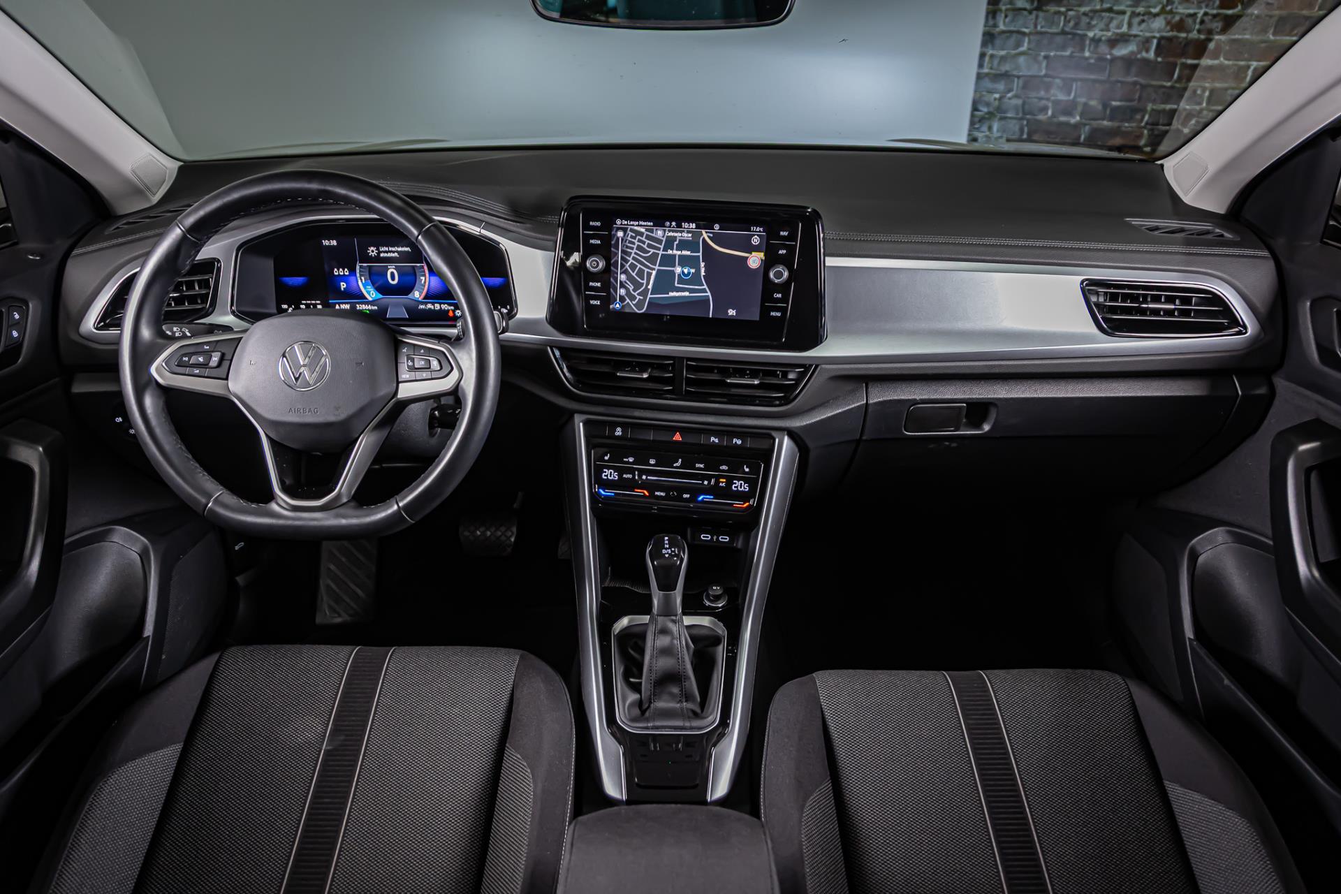 Volkswagen T-Roc 1.5 TSI Life Business I Afneembare trekhaak I Stoelverwarming 48656063-17.jpg | Autobedrijf van Geel