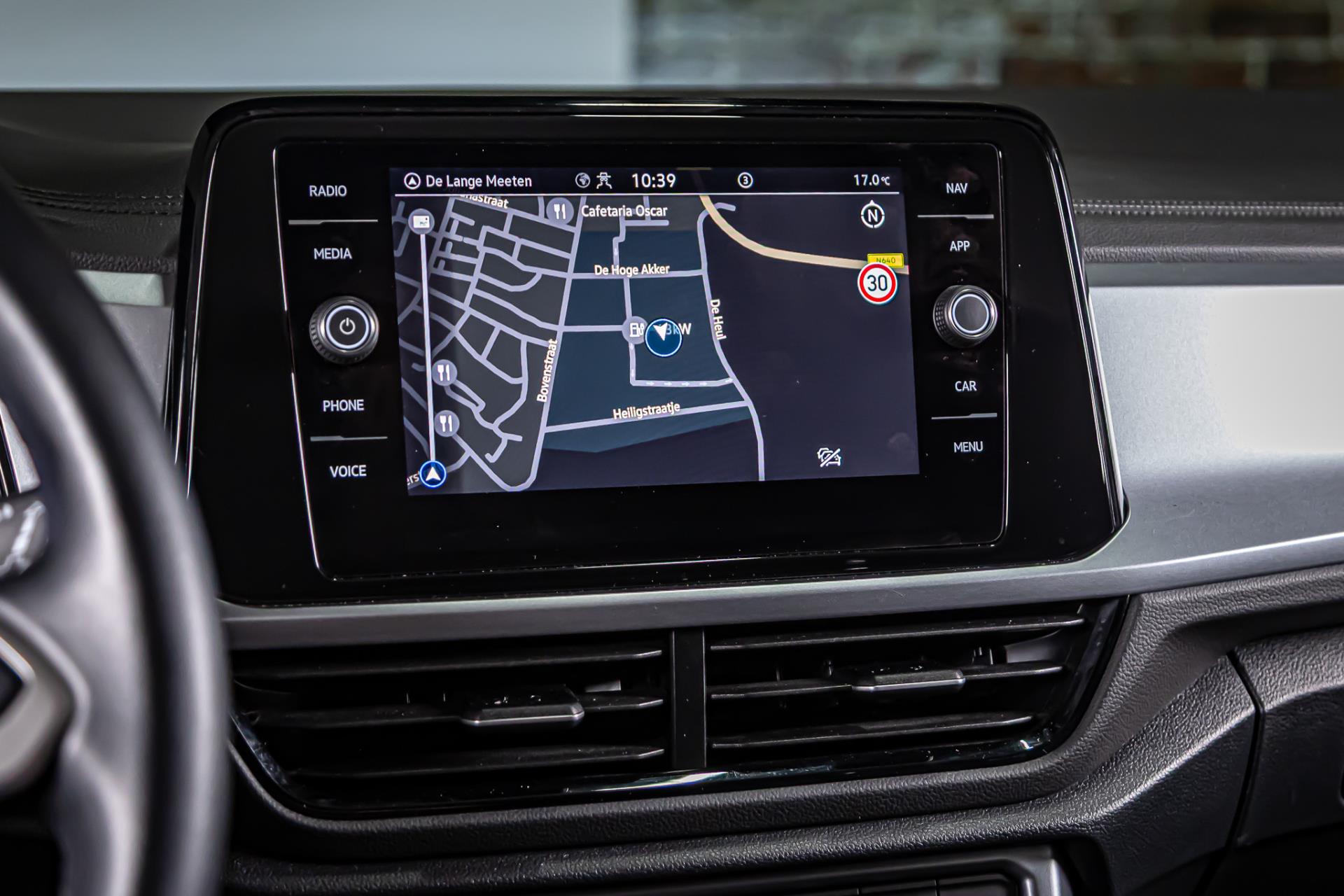 Volkswagen T-Roc 1.5 TSI Life Business I Afneembare trekhaak I Stoelverwarming 48656063-18.jpg | Autobedrijf van Geel